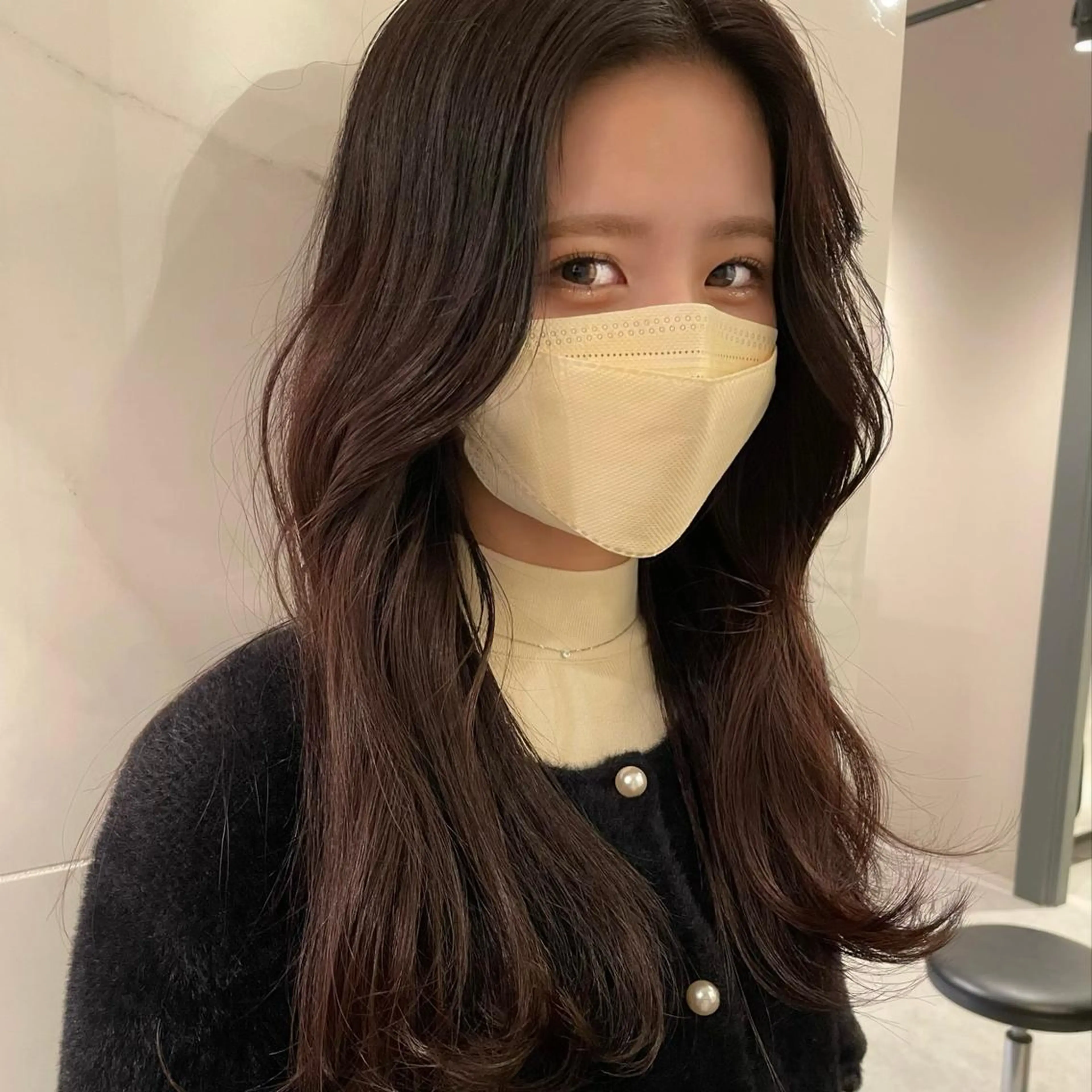 カラー アッシュ ベージュカラー ブリーチ 透明感カラー グレージュ 石山 洸平のヘアスタイル