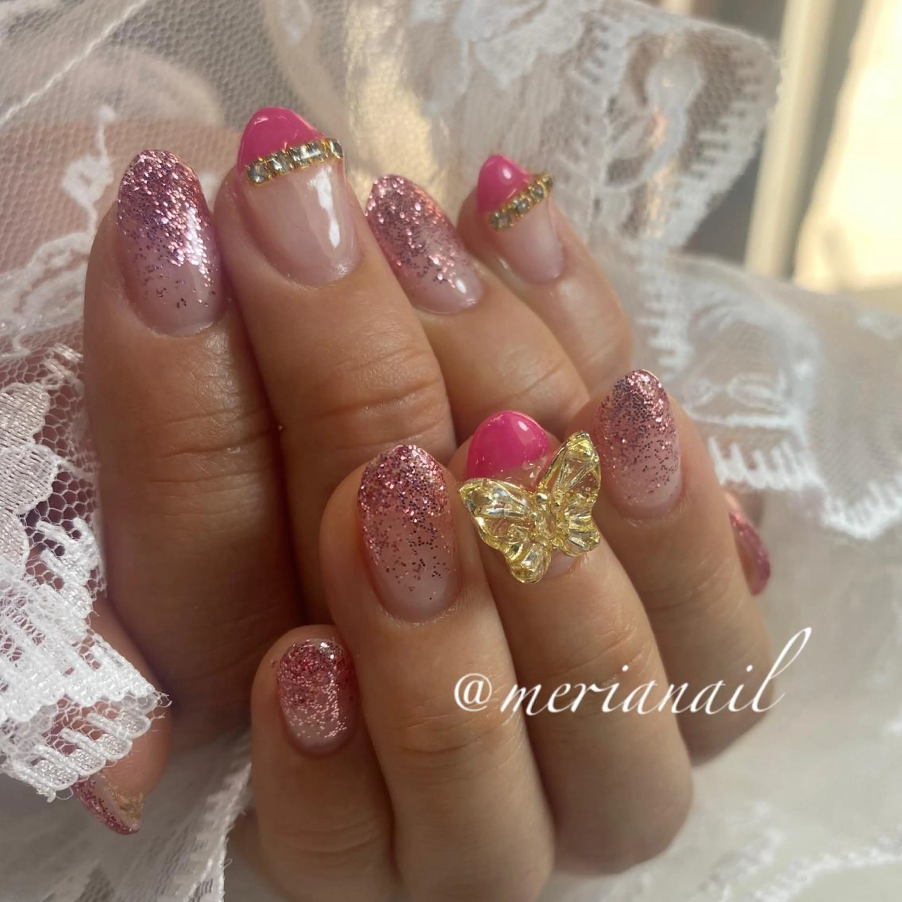 ミディアム カラー メンズ ネイル アイブロウ グラデーションカラー メンズアイブロウ フレンチネイル グラデーション ラメ(グリッター) ハンドネイル INFINITY所属・INFINITY nailのネイルデザイン