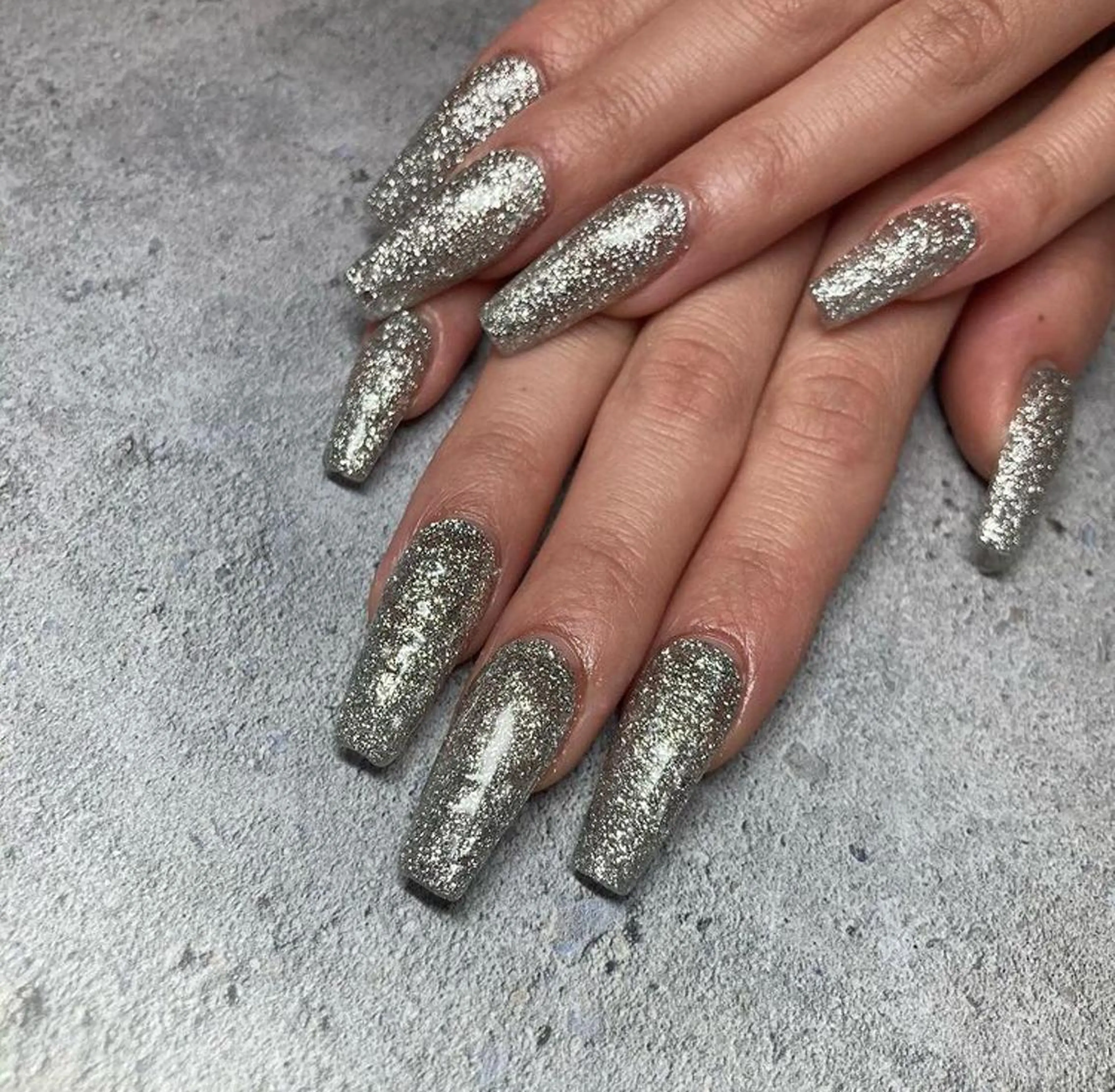 ネイル ハンドネイル ﾐﾙﾌｨｰﾕ /Tomoeのネイルデザイン