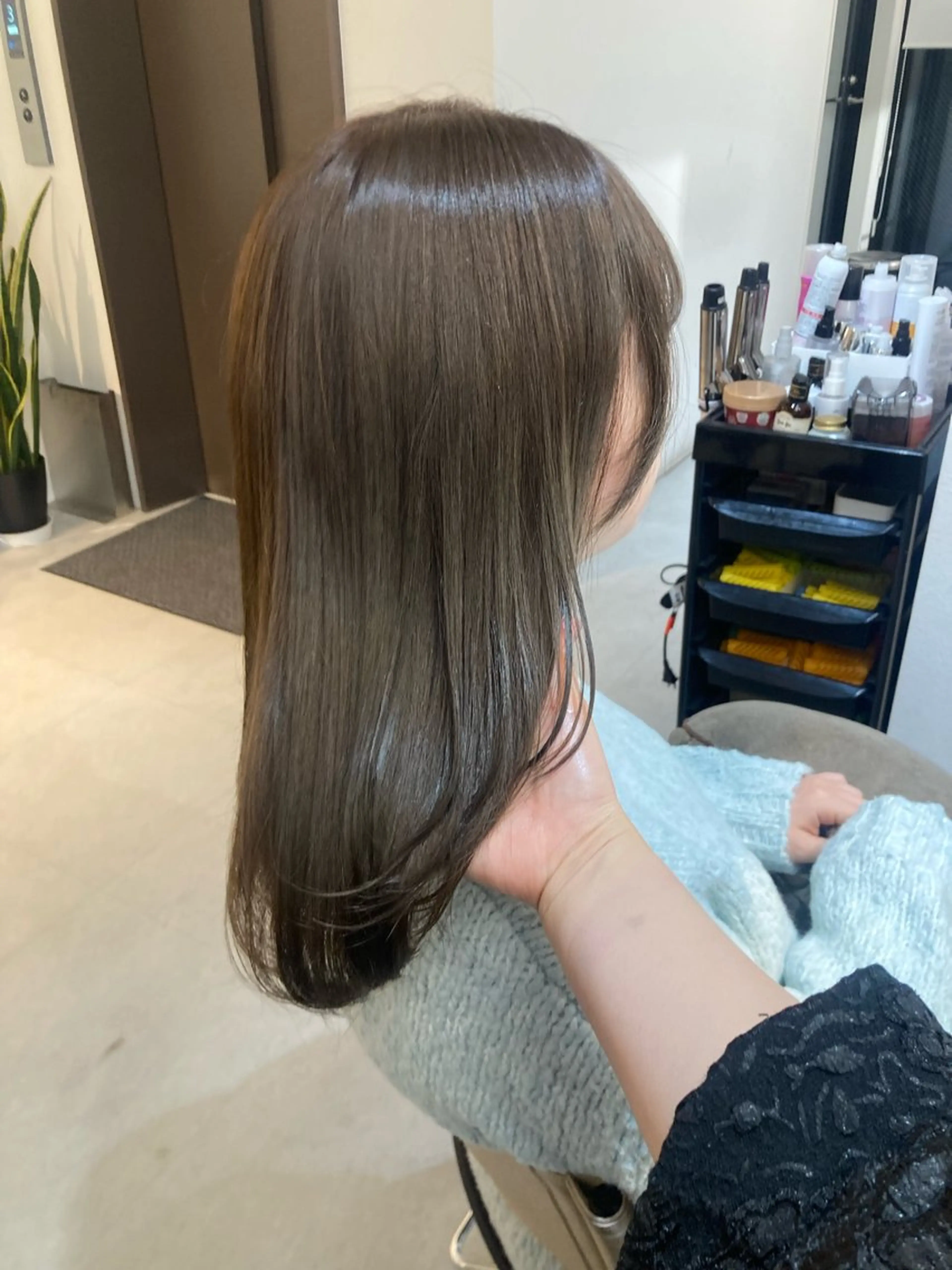 ミディアム カット ヘアカラー トリートメント ✨色持ちの良い艶 カラー✨蟹江真世のヘアスタイル