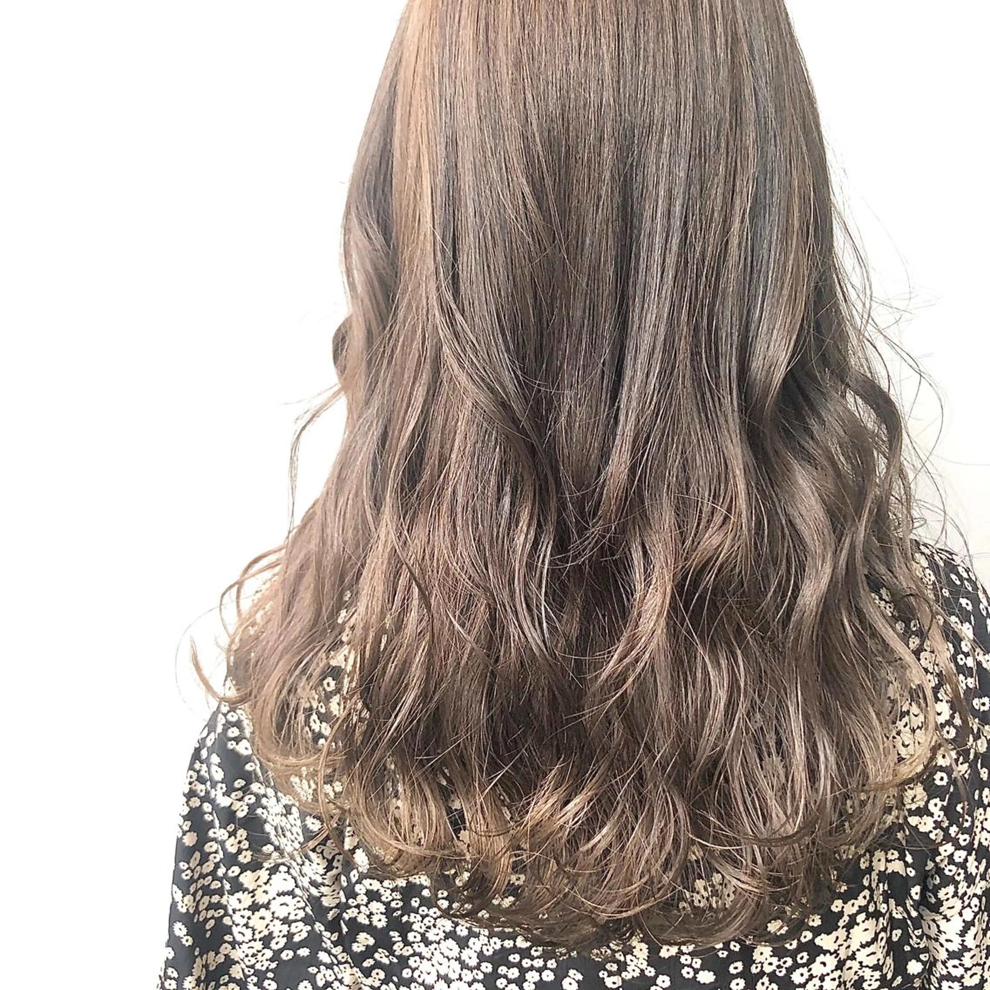 ロング カラー YU-KA ✂︎ROSSOのヘアスタイル