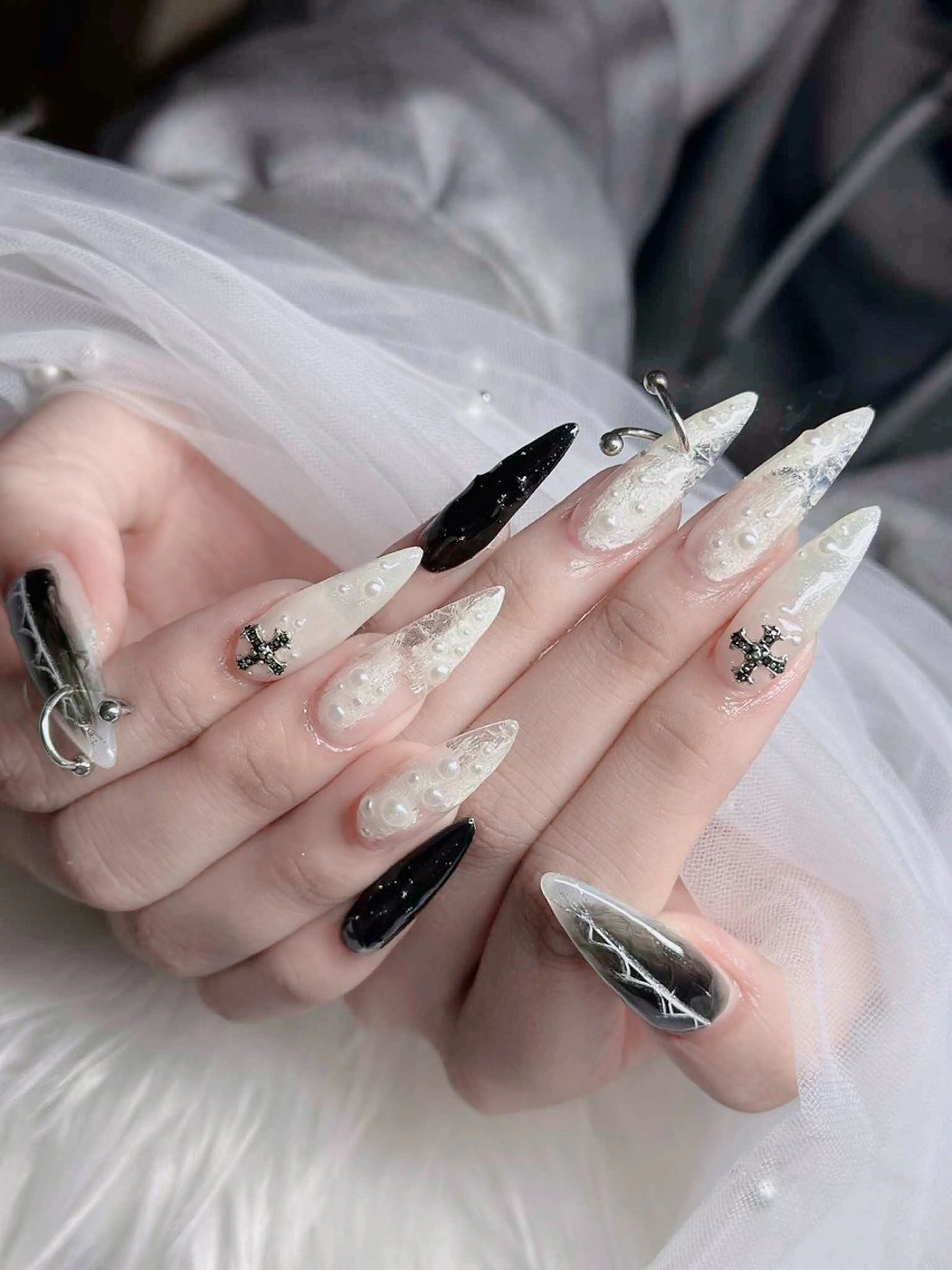 ネイル フレンチネイル ジェルネイル ハロウィン 韓国ネイル マグネットネイル ハンドネイル Hbaby nailのネイルデザイン