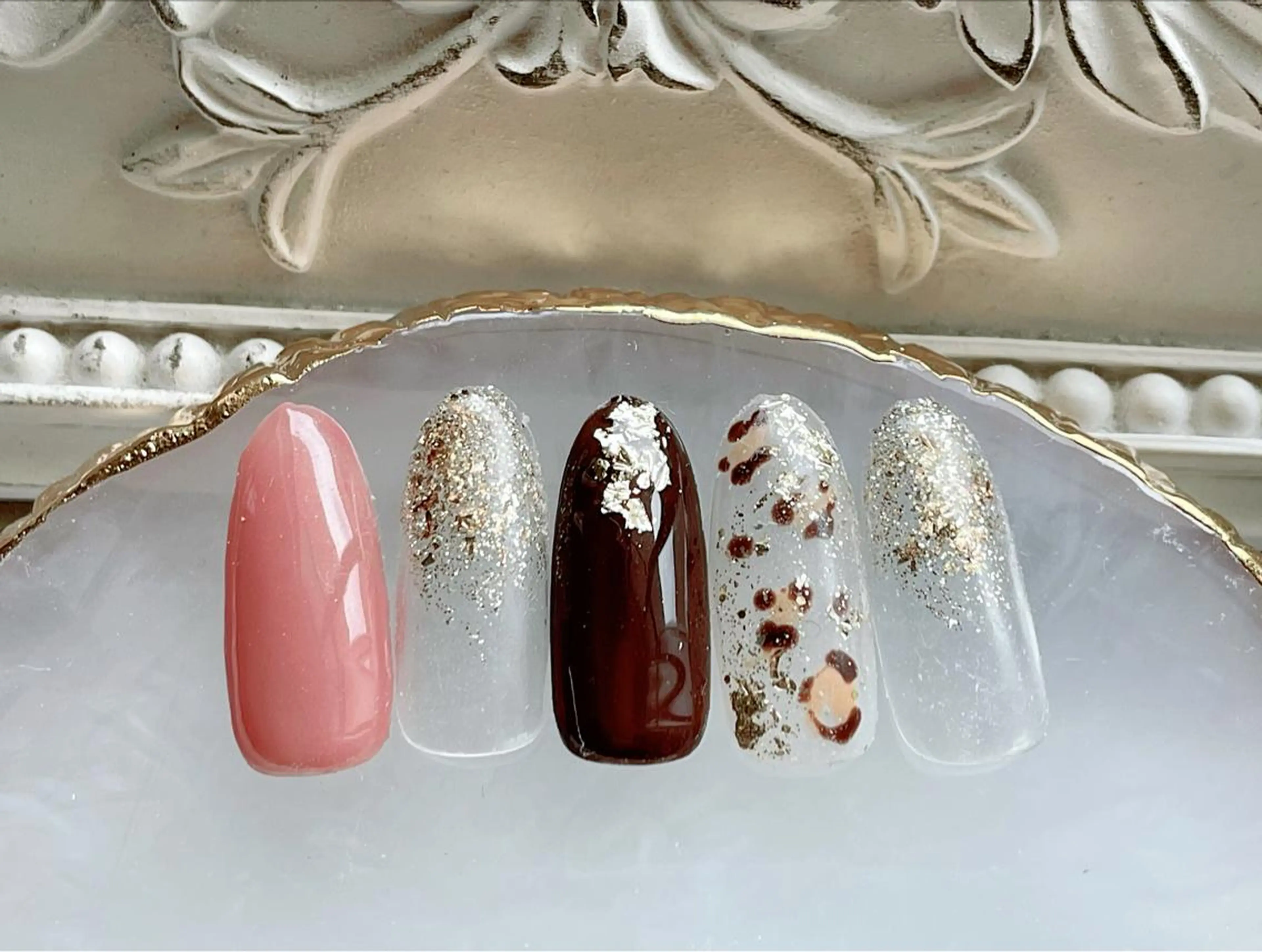 ネイル アニマル柄 ジェルネイル キラキラネイル パラジェル ハンドネイル Satomi  のネイルデザイン