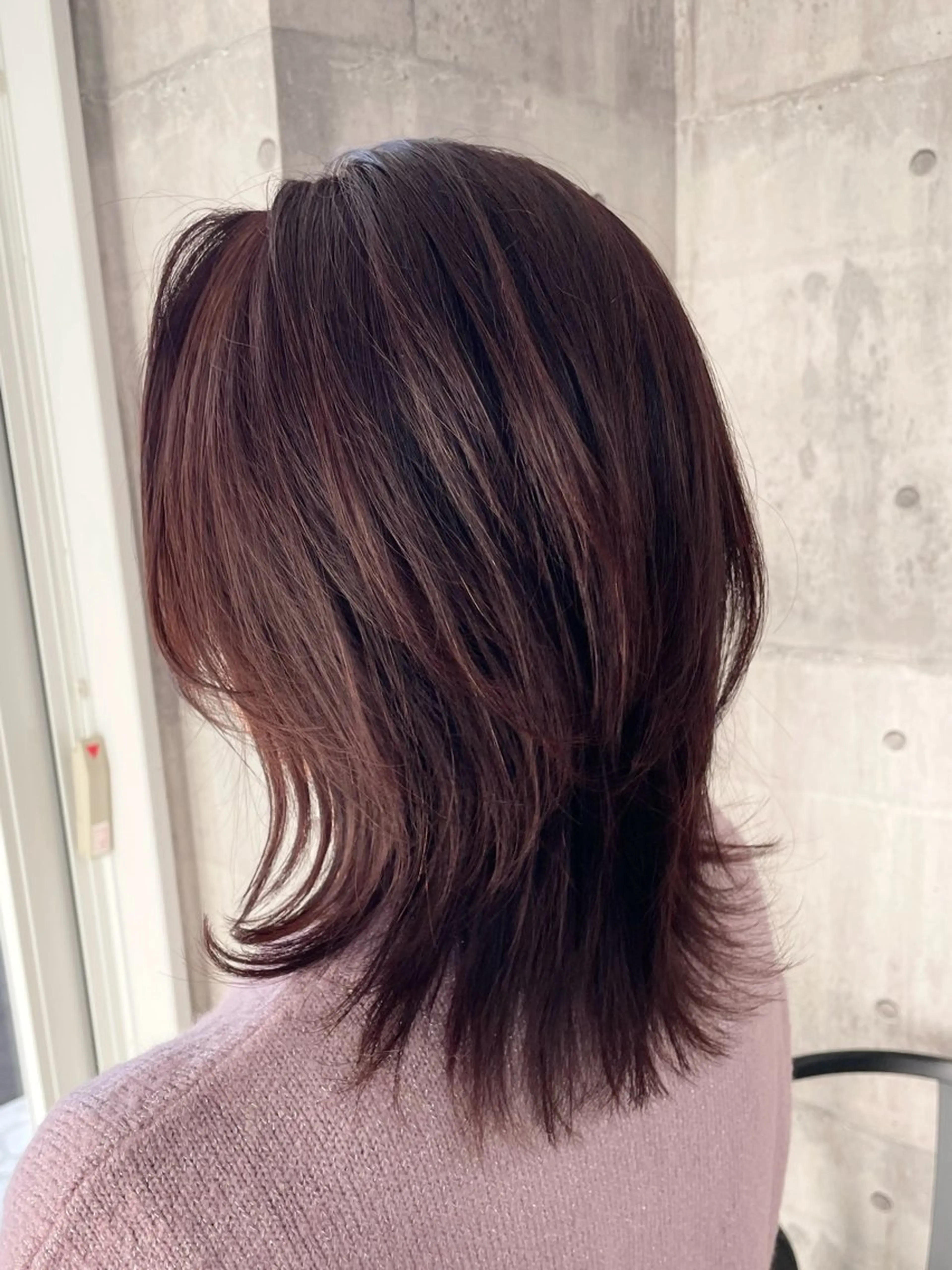 セミロング カラー ブラウンカラー レッドカラー レッドブラウン 松村 友里圭のヘアスタイル
