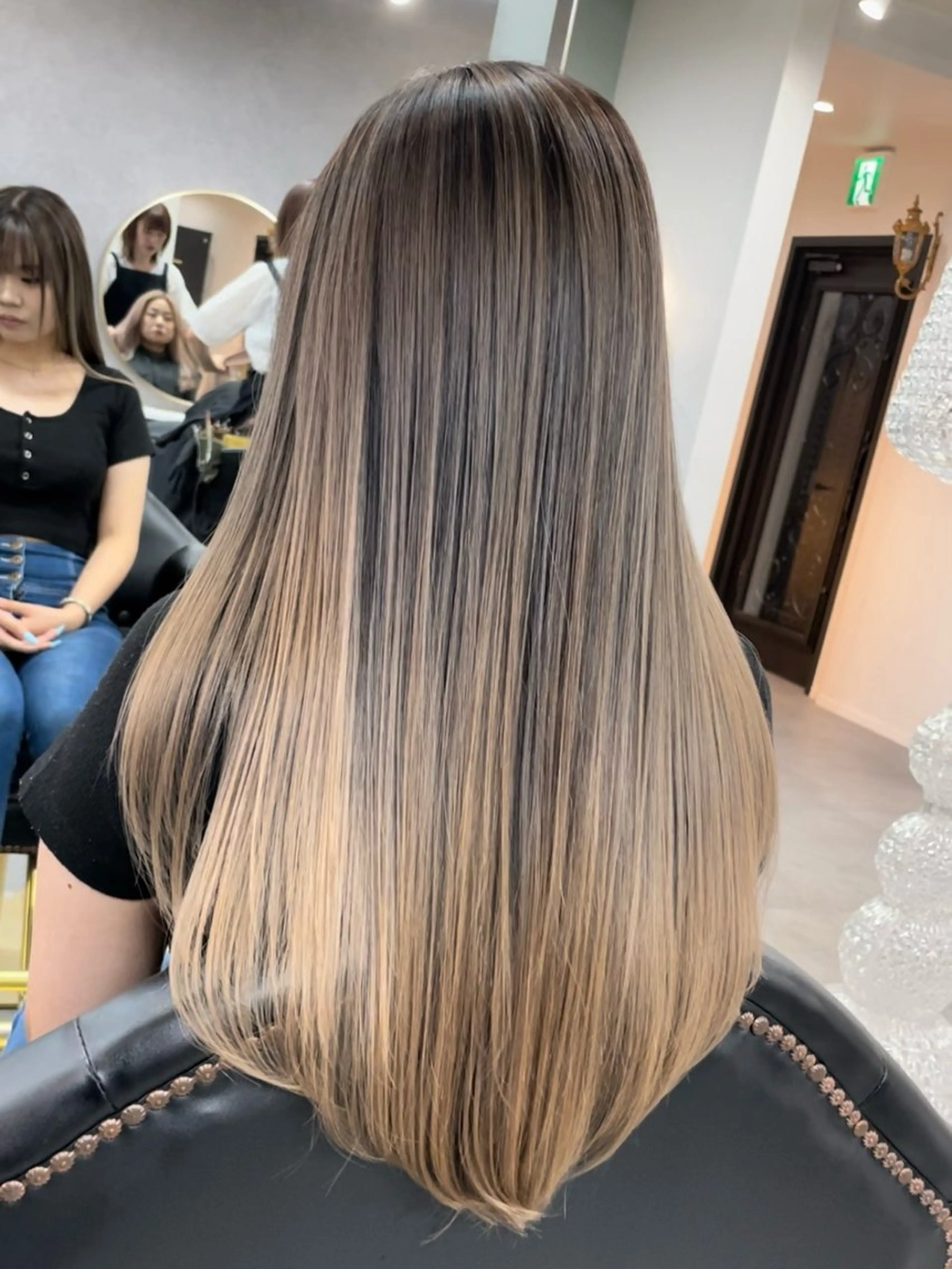 ロング senjyu GINZA所属・バレイヤージュ/ハイ ライト/庄司鉄平のヘアスタイル