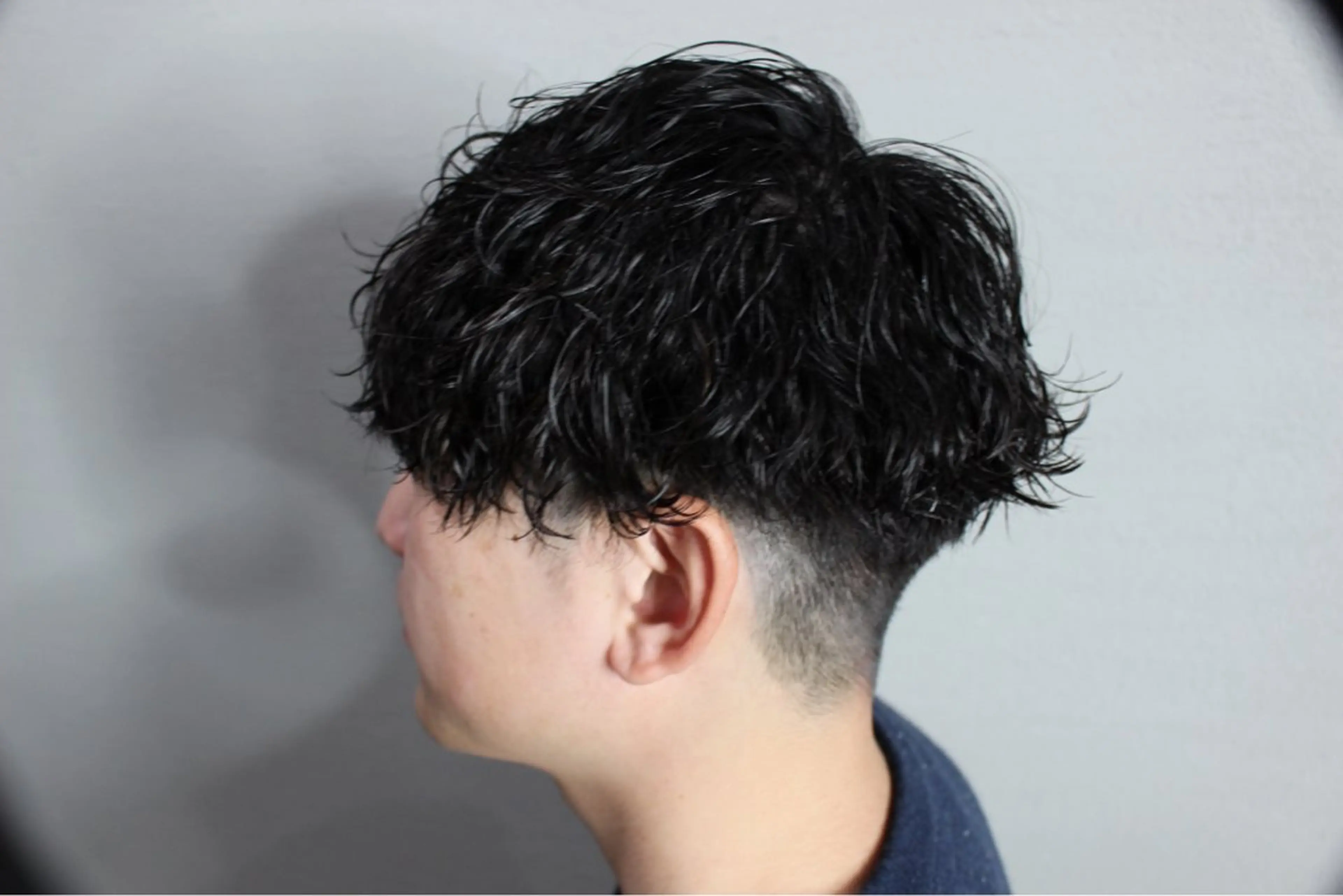 ショート パーマ メンズ マッシュ メンズパーマ 波巻きパーマ ショートヘア メンズ/ケアパーマ /hayashiのヘアスタイル