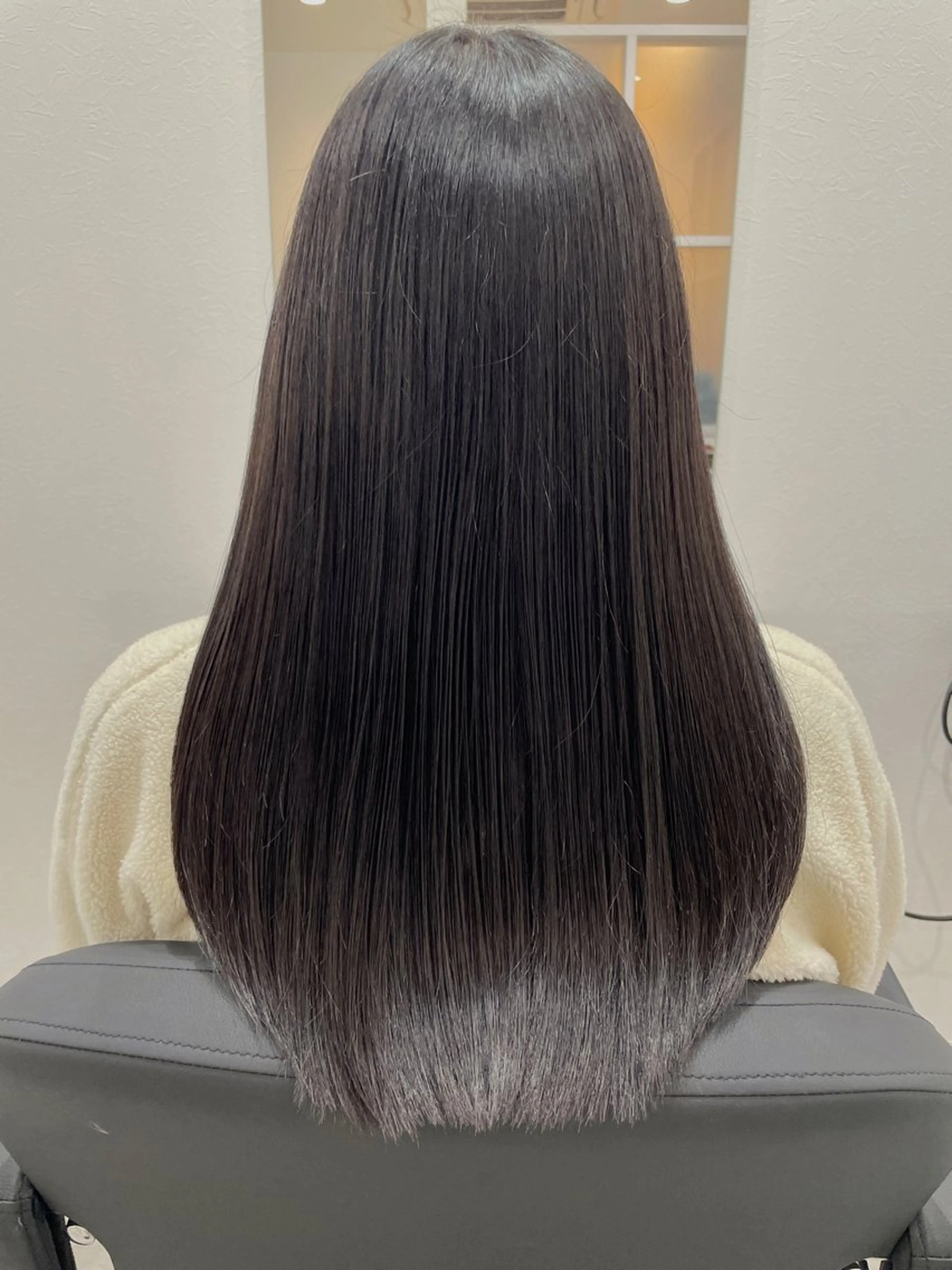 【先着100名限定オージュアTR無料】カット+クオライン縮毛矯正+トリ-トメントの写真