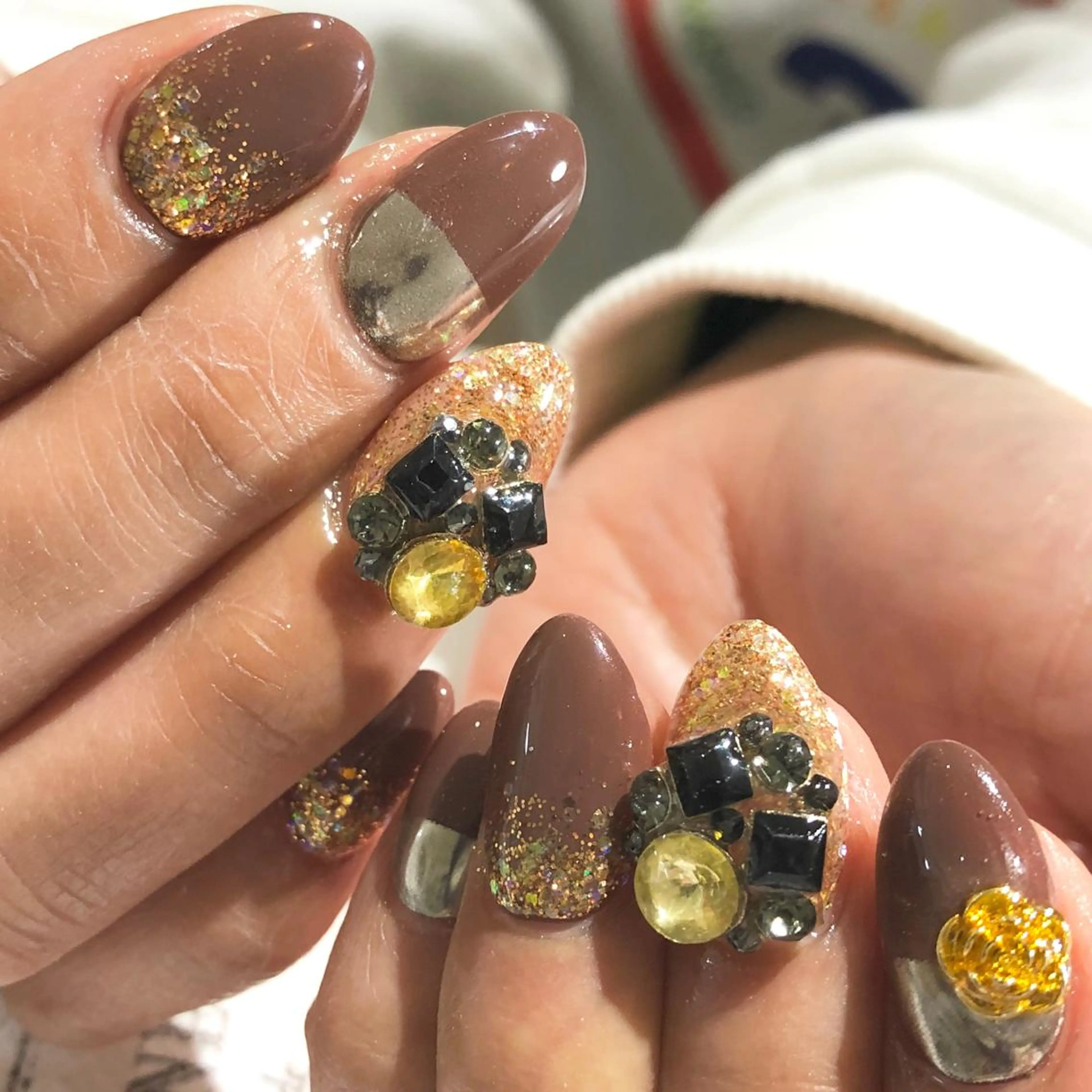 ネイル ブラウン ゴールド バレンタイン ハンドネイル Can I 川崎店 三島 久美子のネイルデザイン