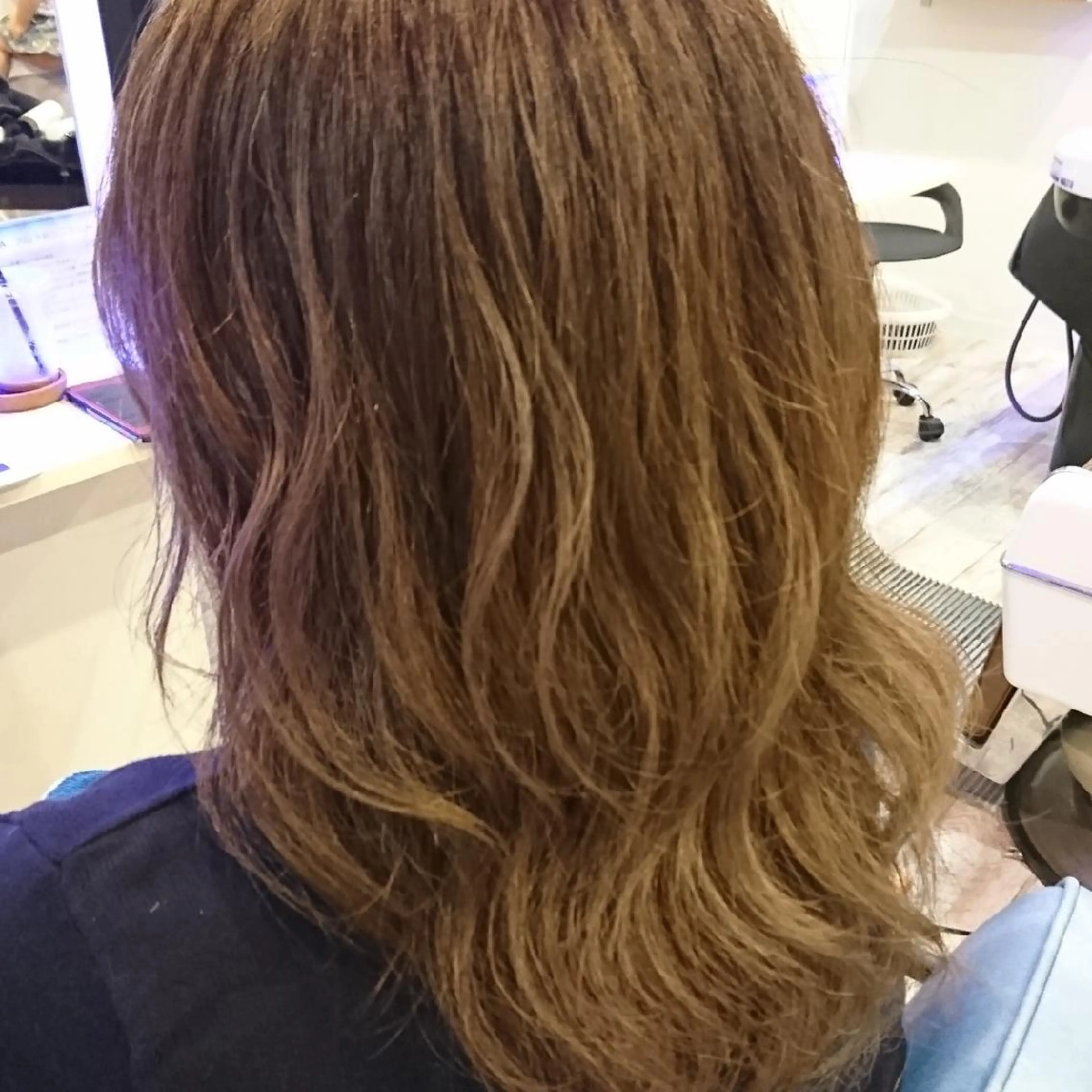 セミロング カラー ベージュカラー イエローカラー 中嶌 健一のヘアスタイル