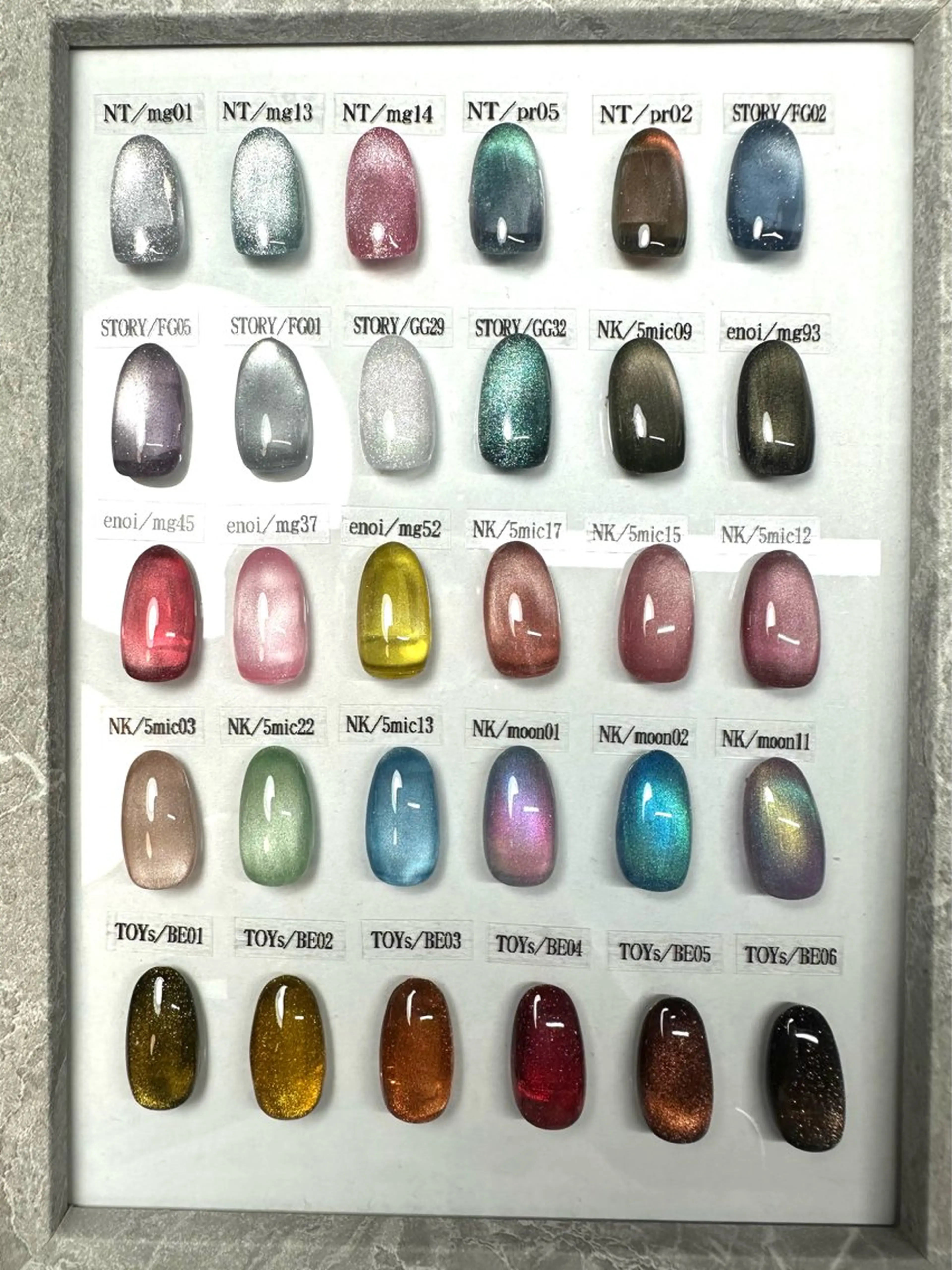 ネイル マグネットネイル ハンドネイル Nailist Erikaのネイルデザイン