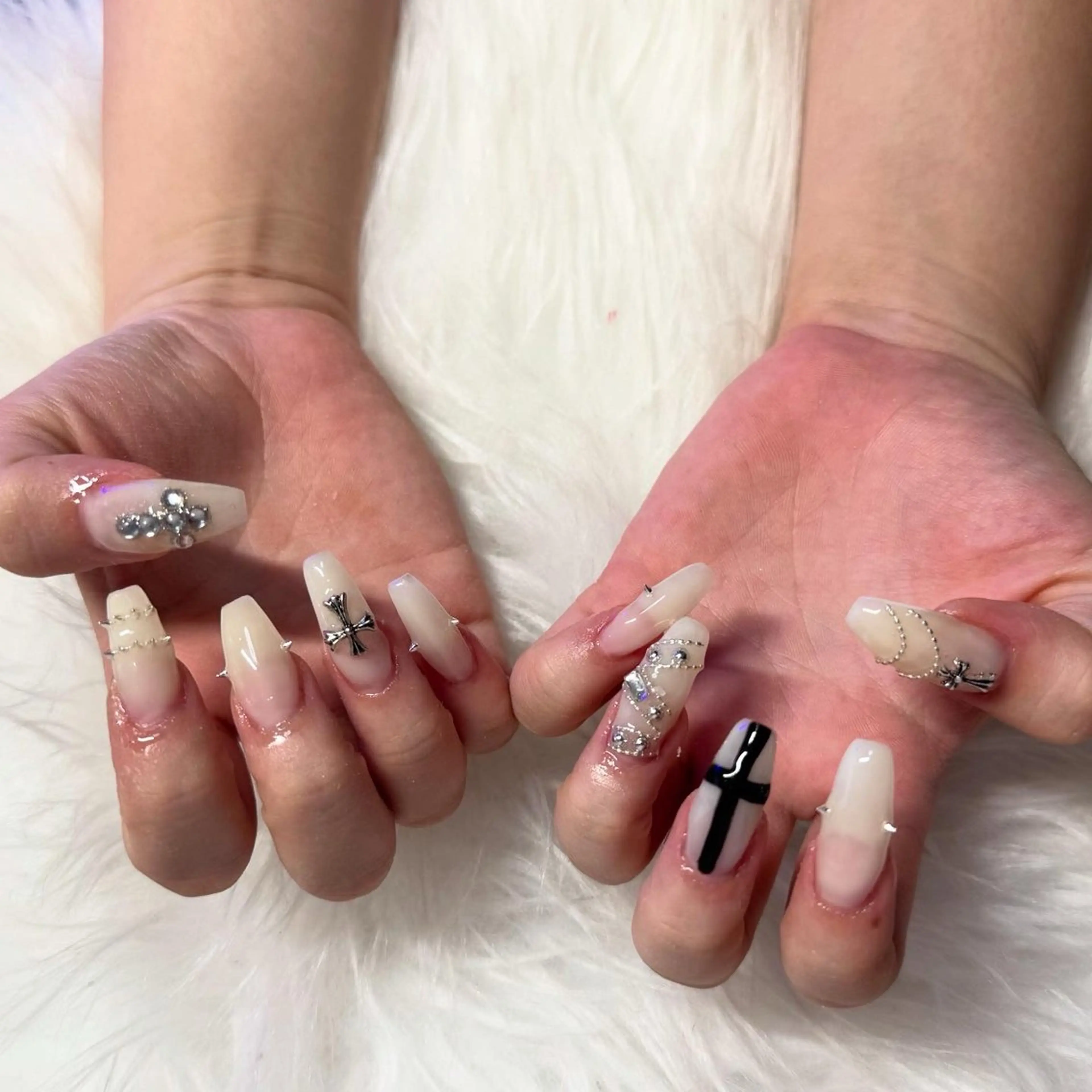 ロング ハンドネイル mao .のネイルデザイン