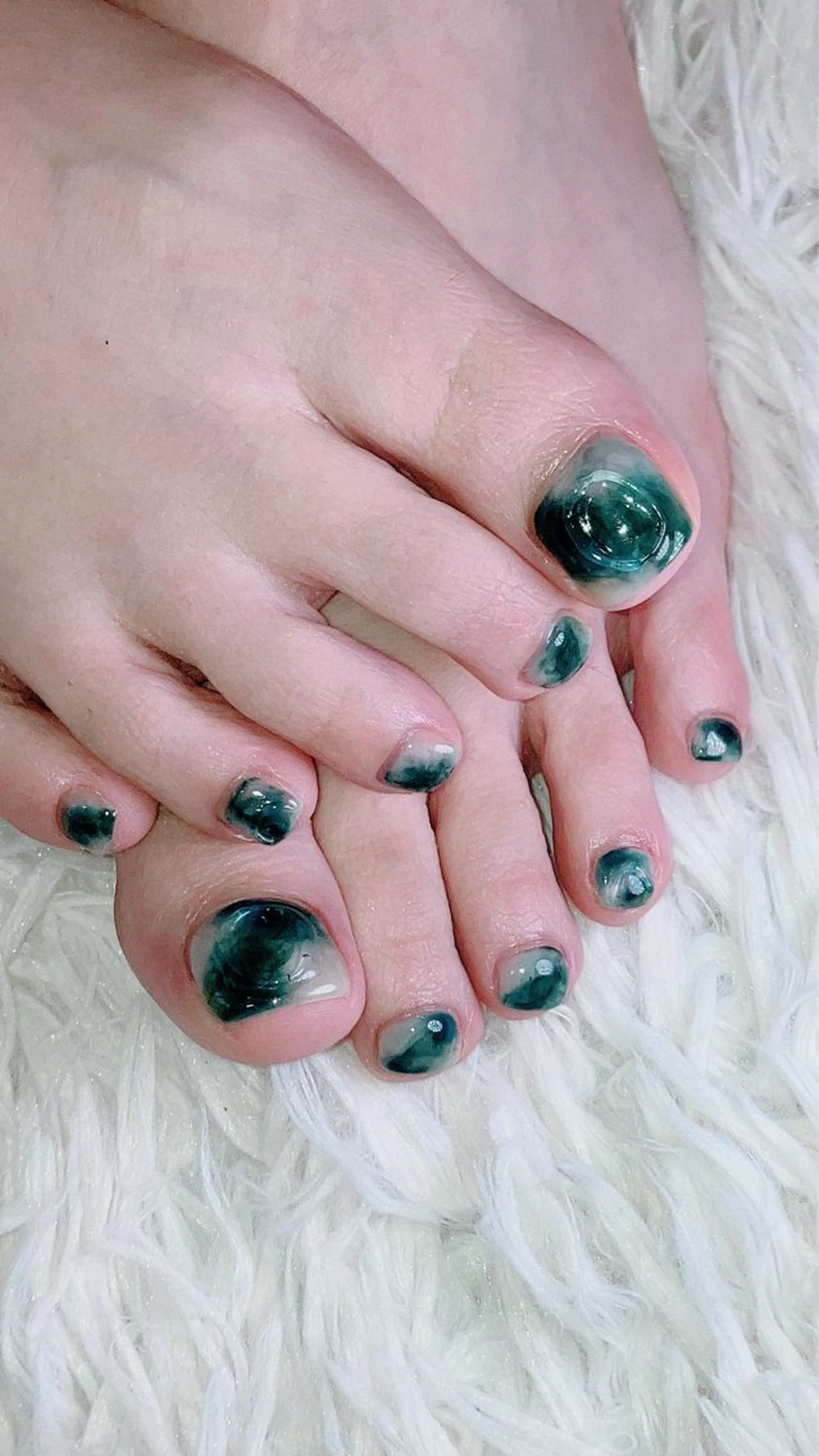 ネイル haleyume所属・shino🌟 痛ネイルのネイルデザイン