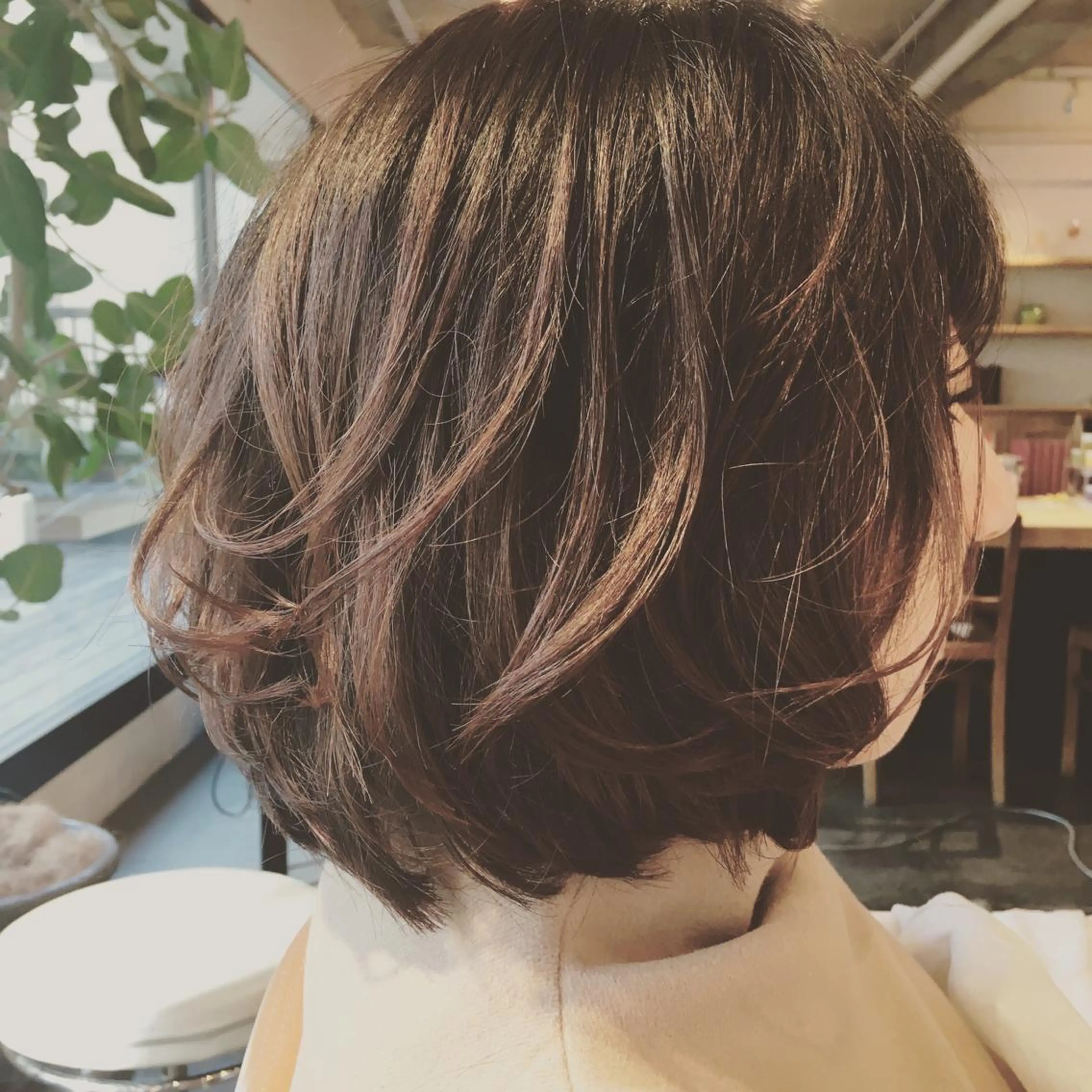 ショート ボブ カット ヘアカラー トリートメント arts調布 スタイリスト杉山翔也のヘアスタイル