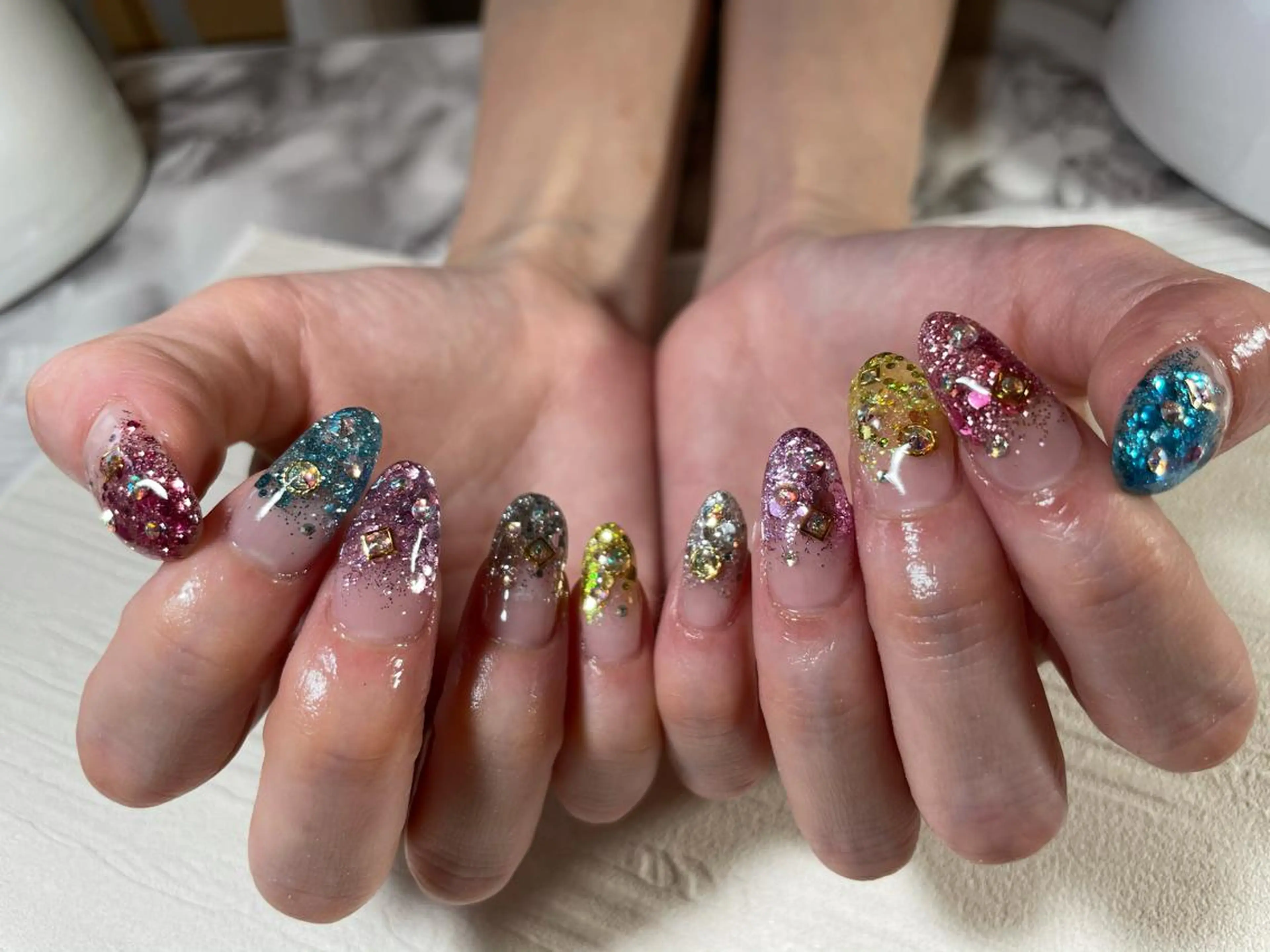 ネイル ハンドネイル 蓑原 佳央里のネイルデザイン