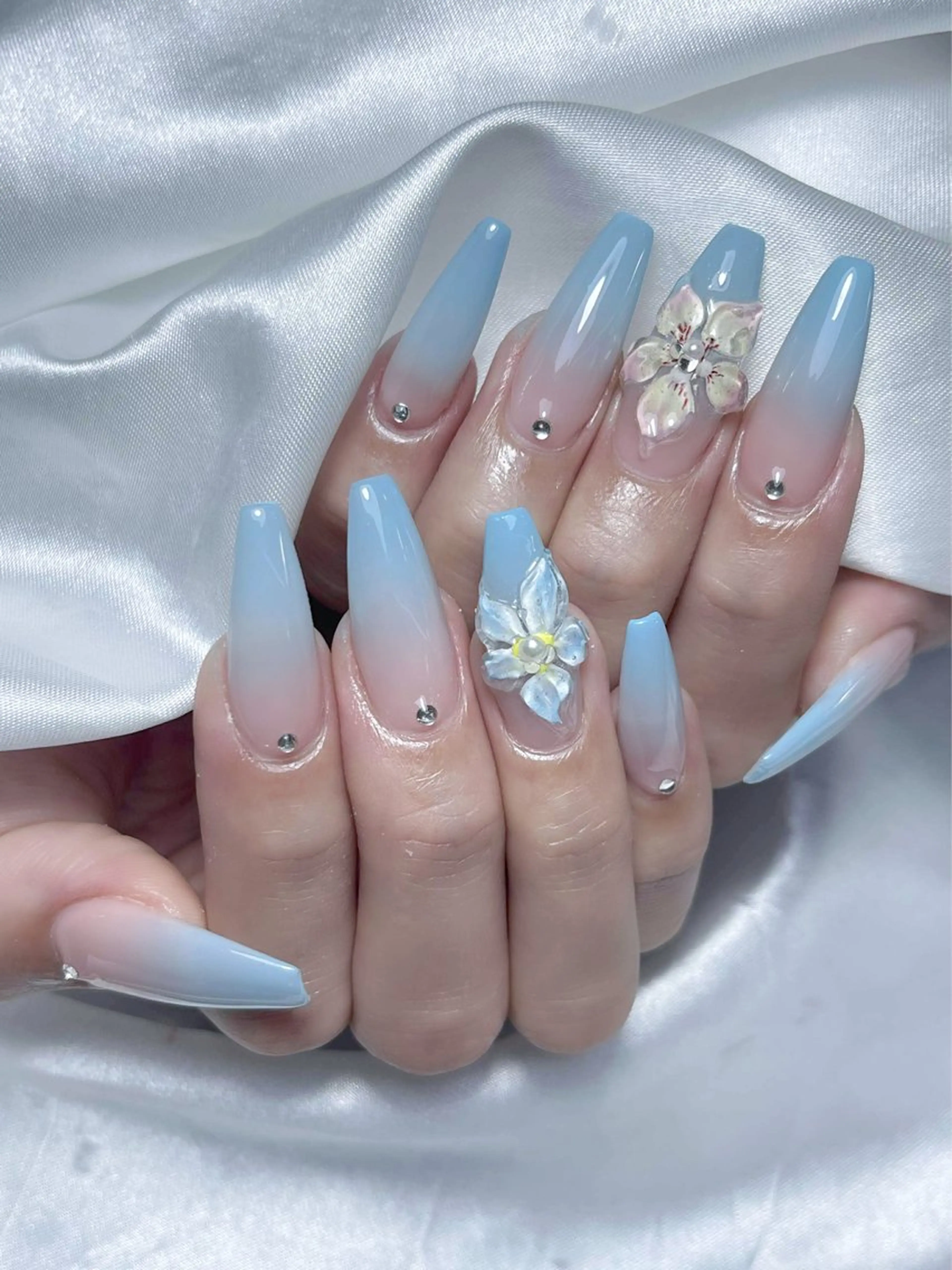 ネイル LEELA NAIL STUDIO所属・LEELA NAIL STUDIOのネイルデザイン