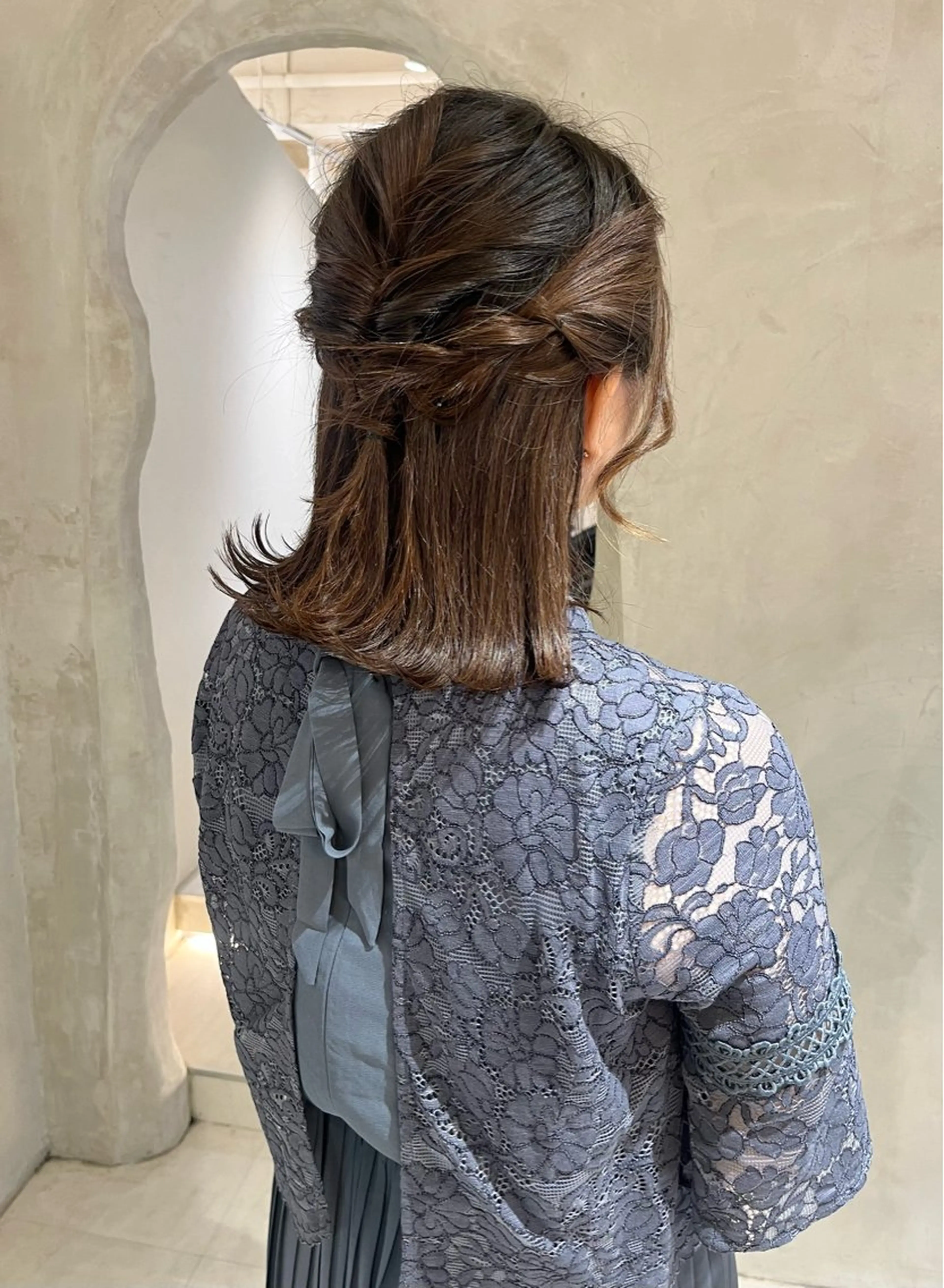 ヘアアレンジ ハーフアップ effect横浜所属・切りっぱなしボブ/ 艶カラー/綾莉のヘアスタイル