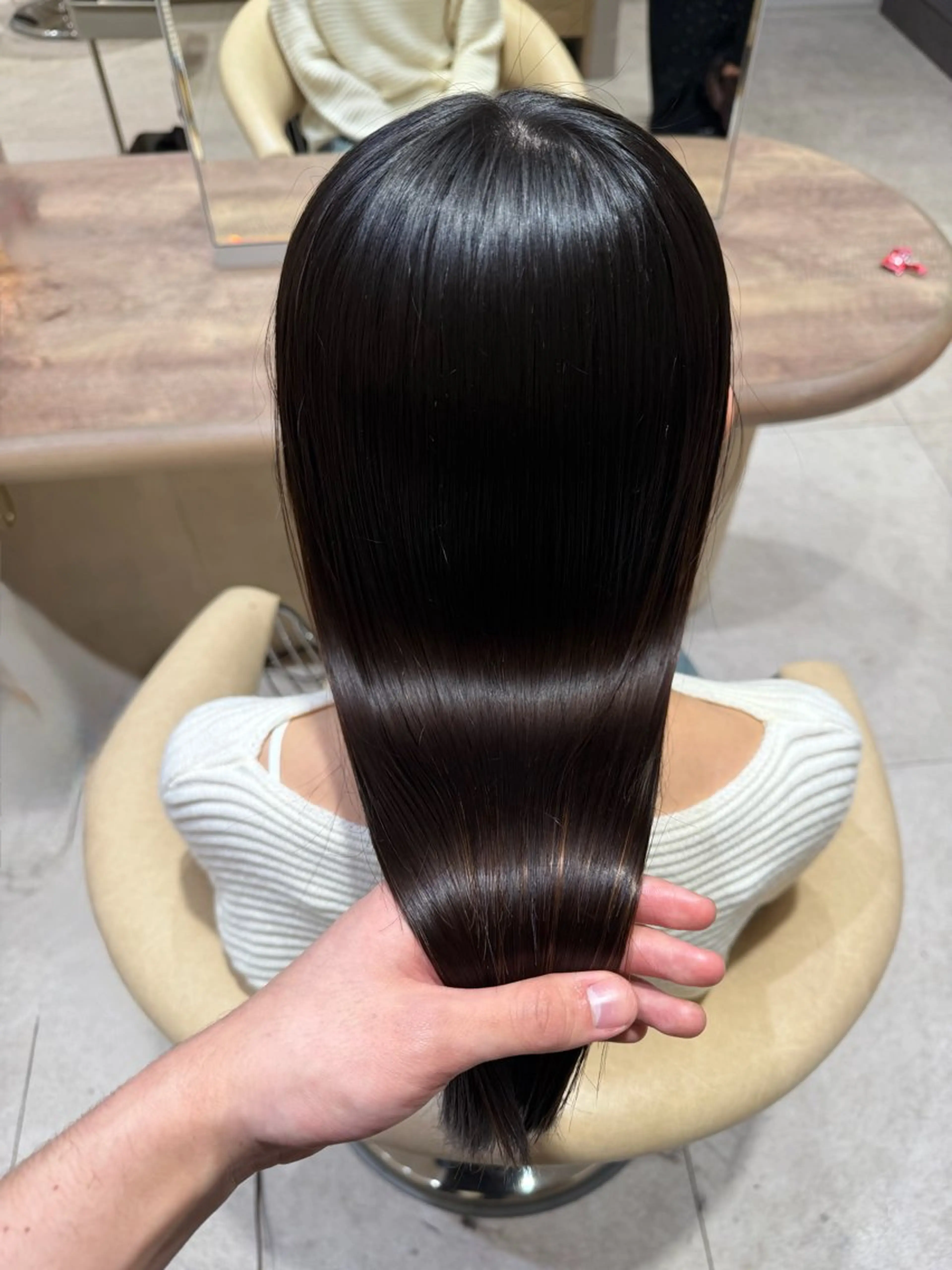 ロング カラー カット ヘアカラー トリートメント とろける艶髪レイヤー カット髪質改善しゅんのヘアスタイル