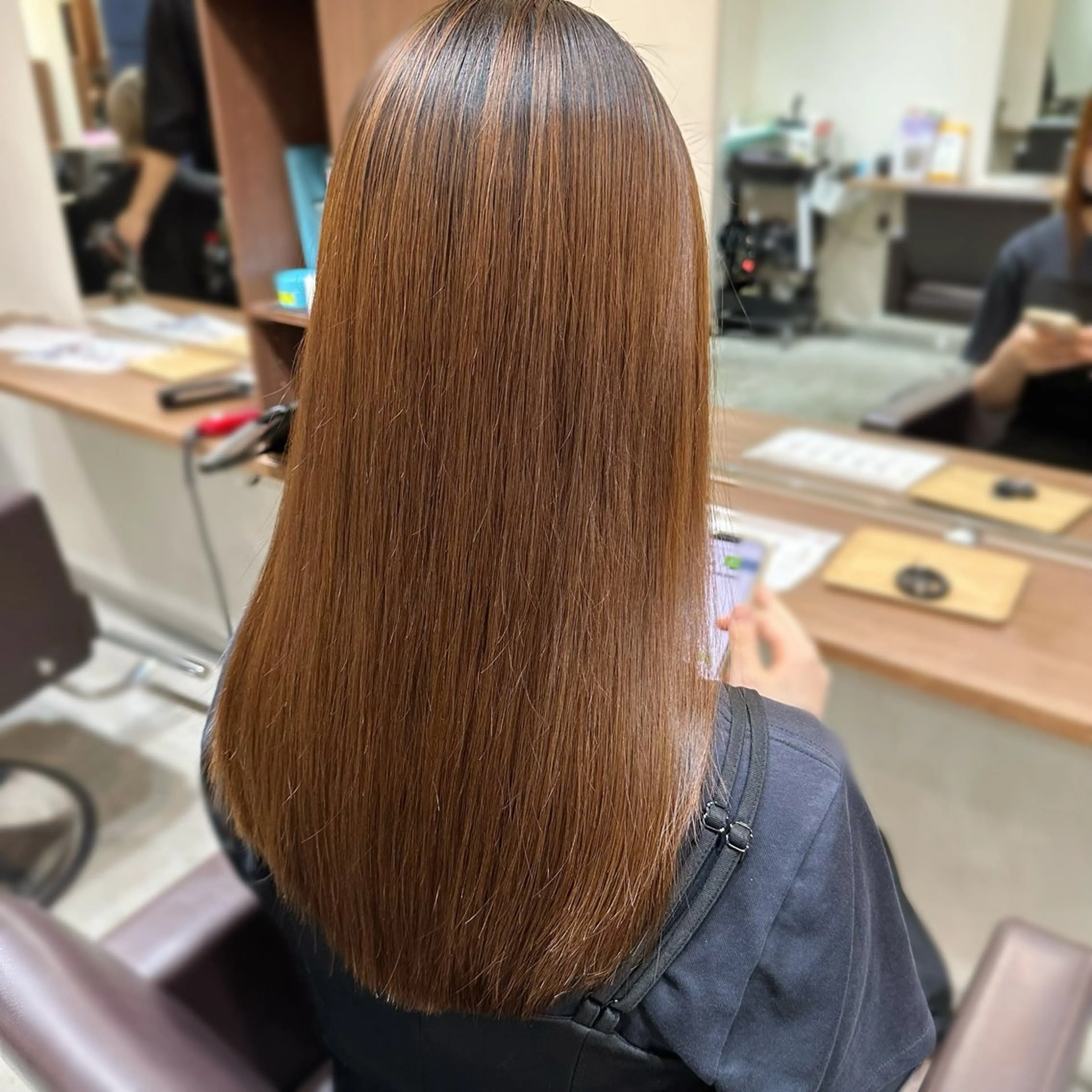 セミロング カラー ヘアアレンジ 縮毛矯正+モテカラー 🎀✨mihoのヘアスタイル