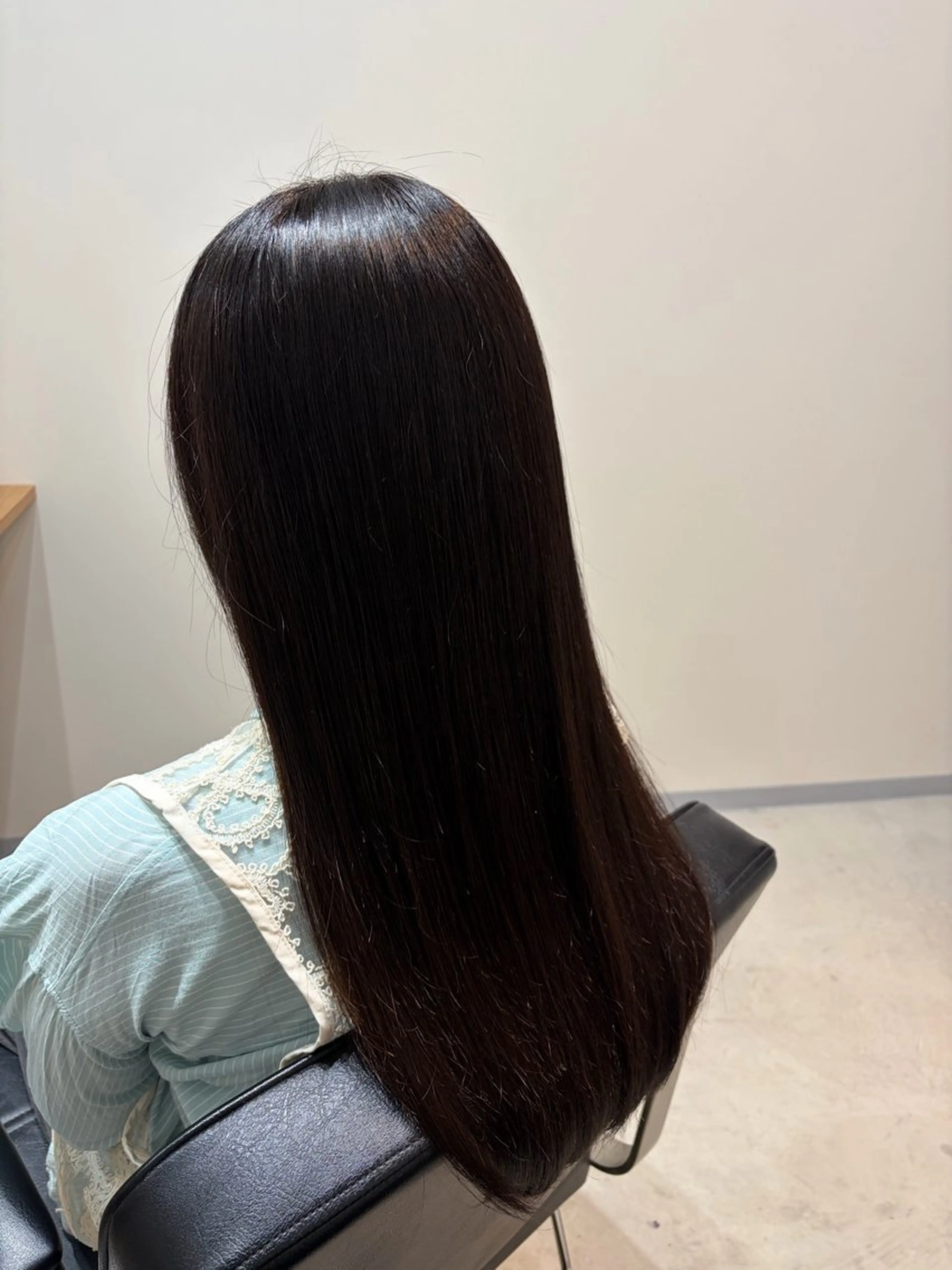 セミロング omaフクダ 縮毛矯正/艶髪カラーのヘアスタイル