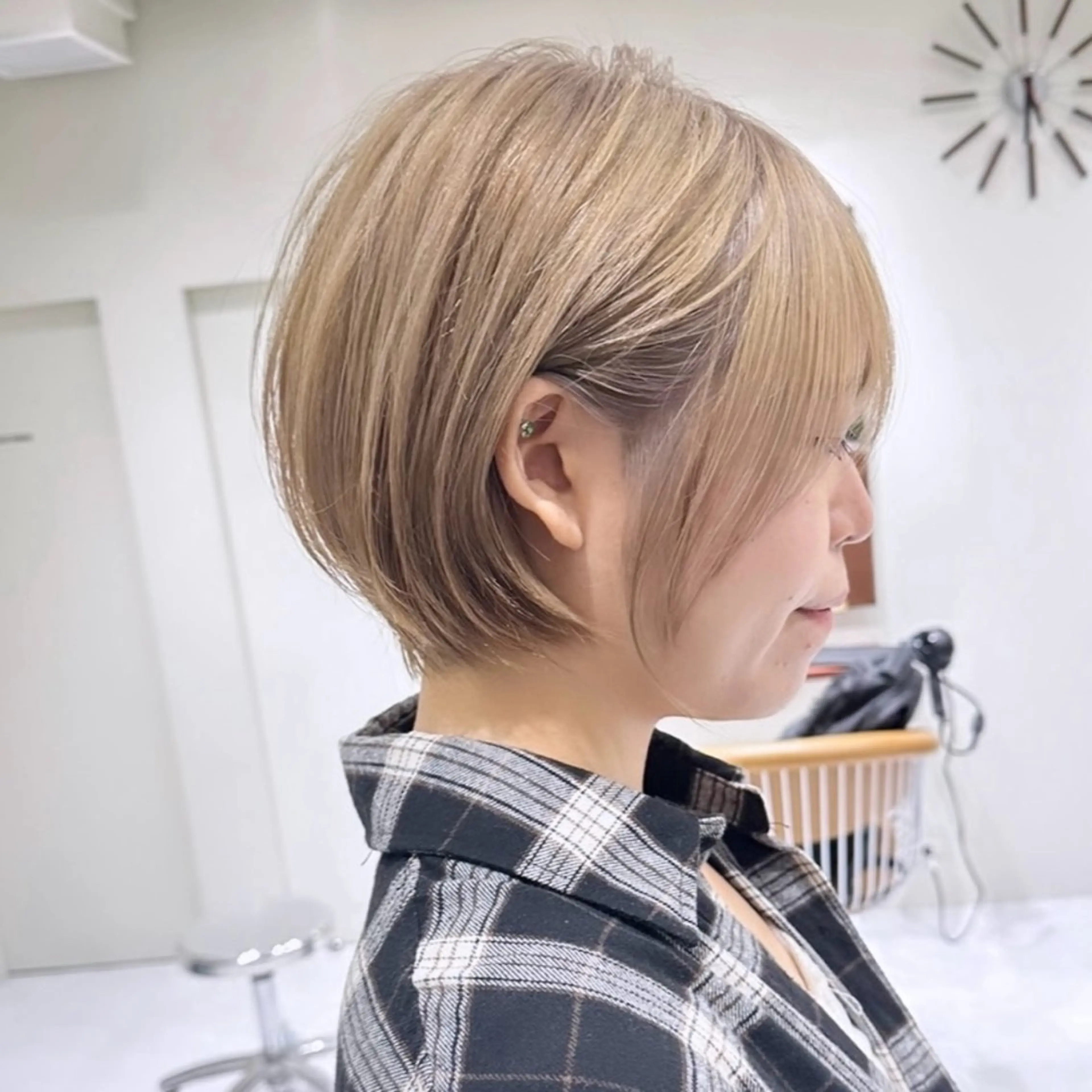 ショート カット ヘアカラー ショート特化✨ 津々美のヘアスタイル