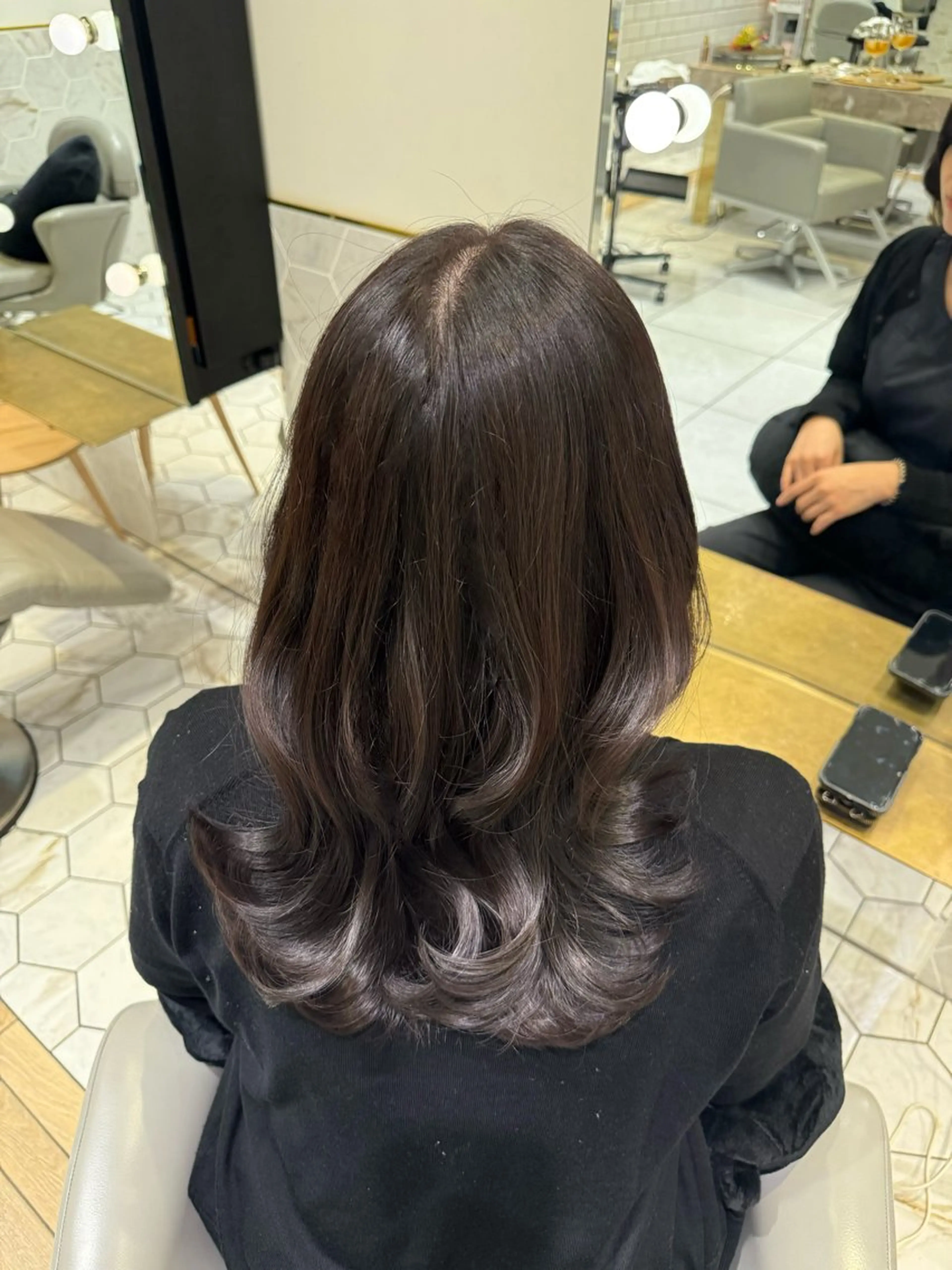 セミロング ヘアカラー 𝐘𝐮𝐢 🤍 costesのヘアスタイル