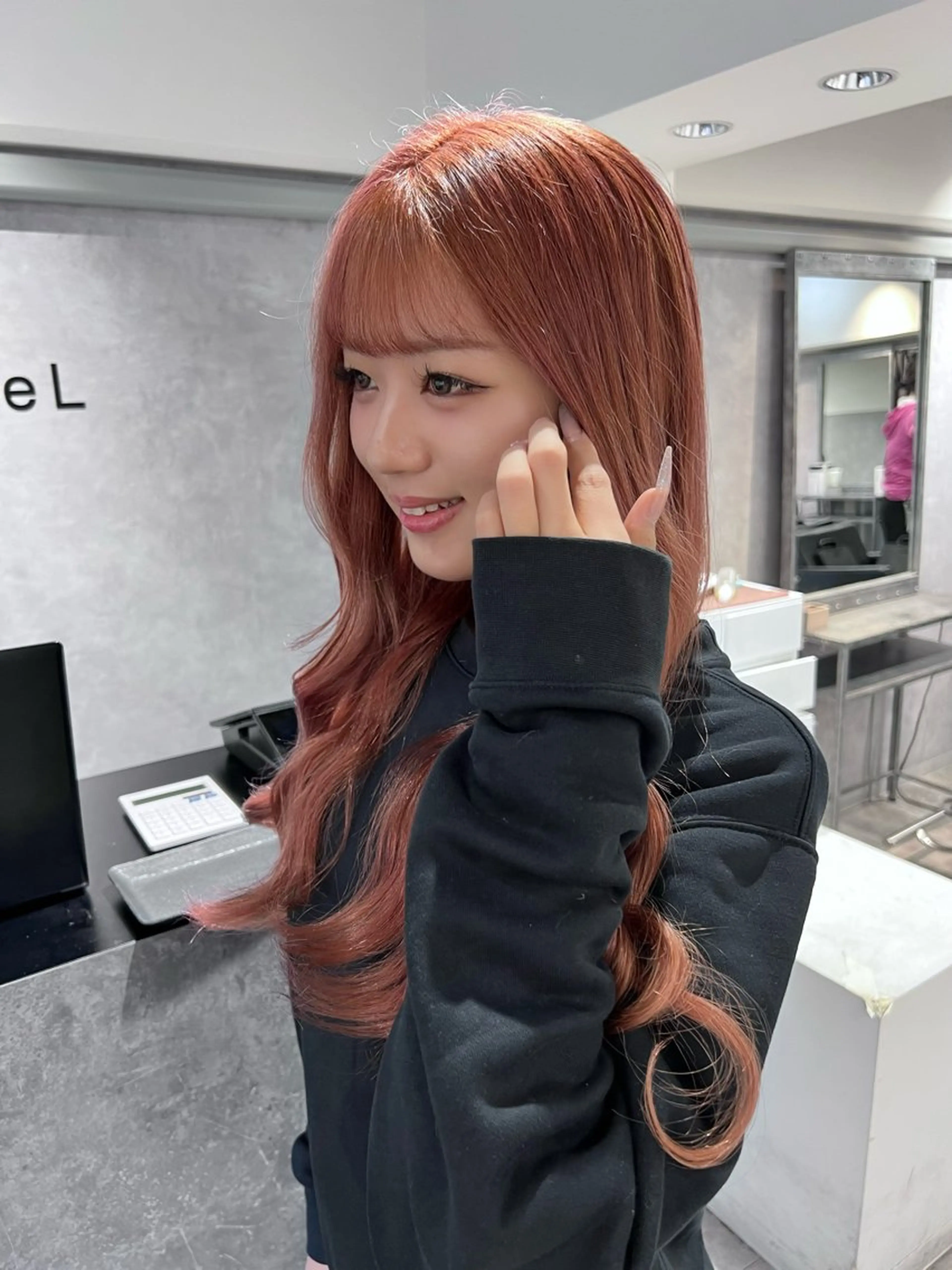 ロング カラー 黒髪 ブリーチ 透明感カラー 顔周りカット レイヤーカット ヘアカラー TOMONA👑 GiseL梅田店のヘアスタイル