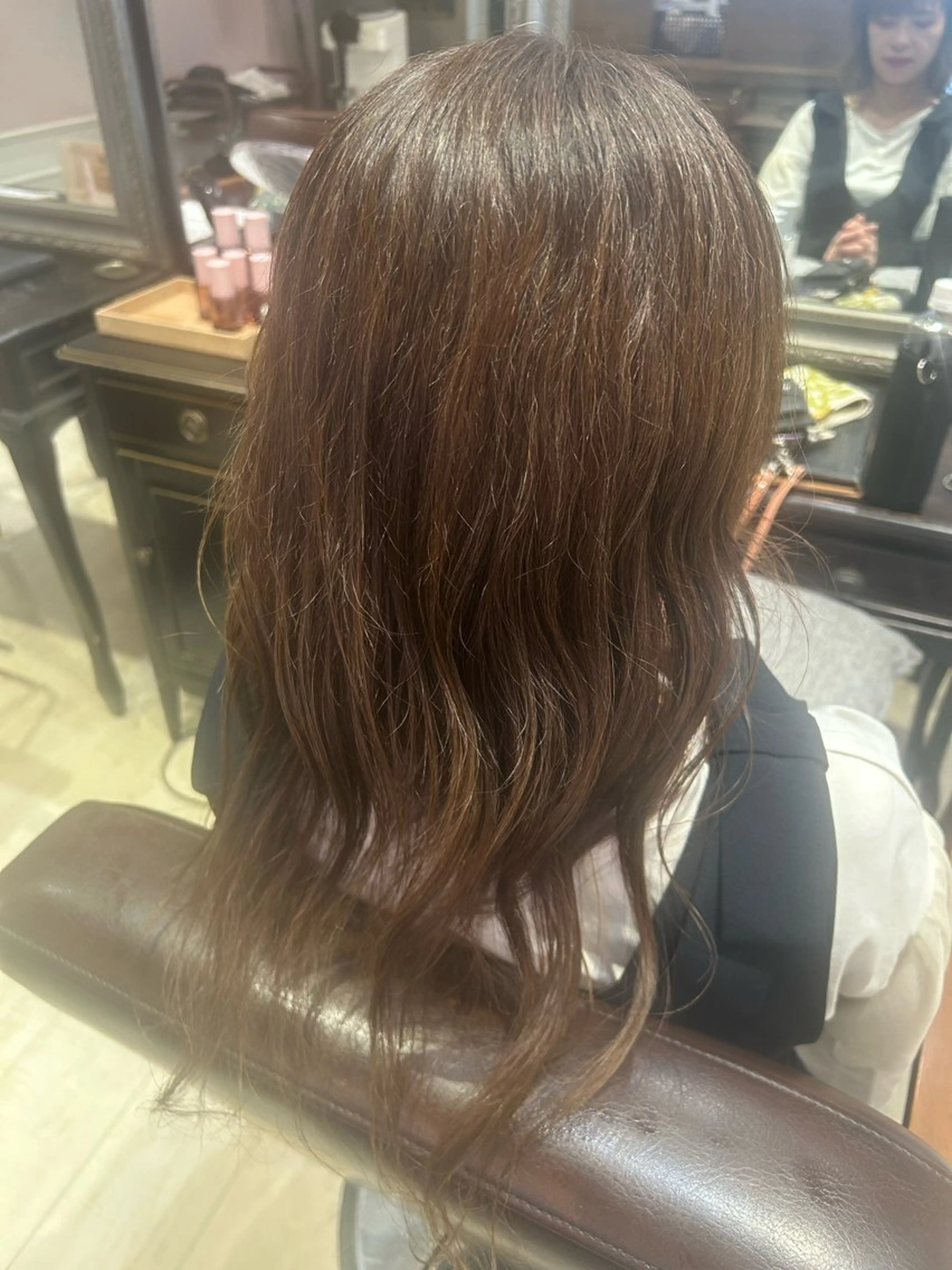 セミロング ヘアカラー 暖色カラー｜艶髪｜ 🥨AIKA🥨のヘアスタイル