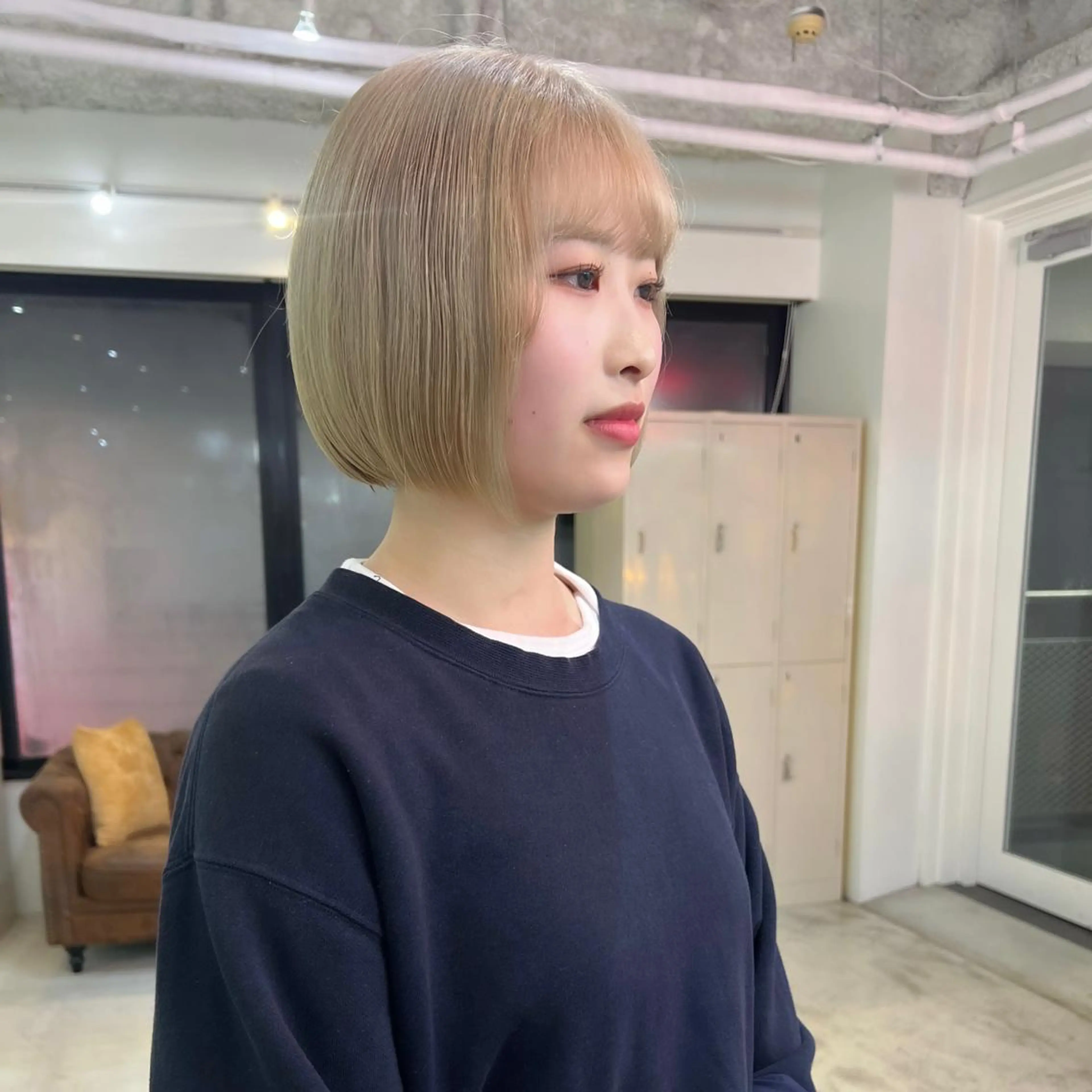 ショート カラー パーマ ヘアアレンジ メンズ キッズ ネイル マツエク・マツパ アイブロウ 🧨ブリーチー×ボブ レイヤー💎じゅえるのヘアスタイル