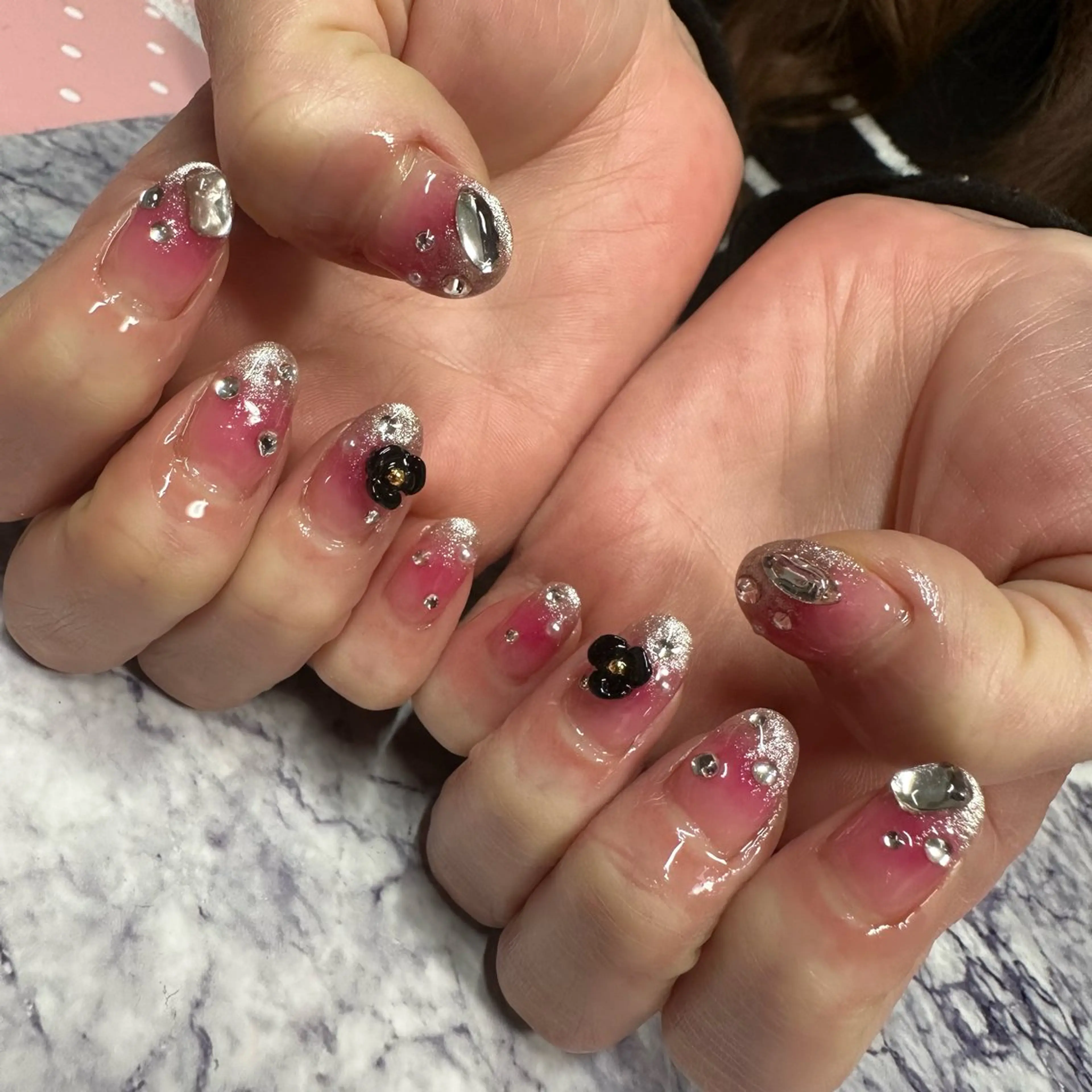 ネイル チークネイル ハンドネイル フットネイル Pretzels🥨 【プレッツェル】ミウのネイルデザイン