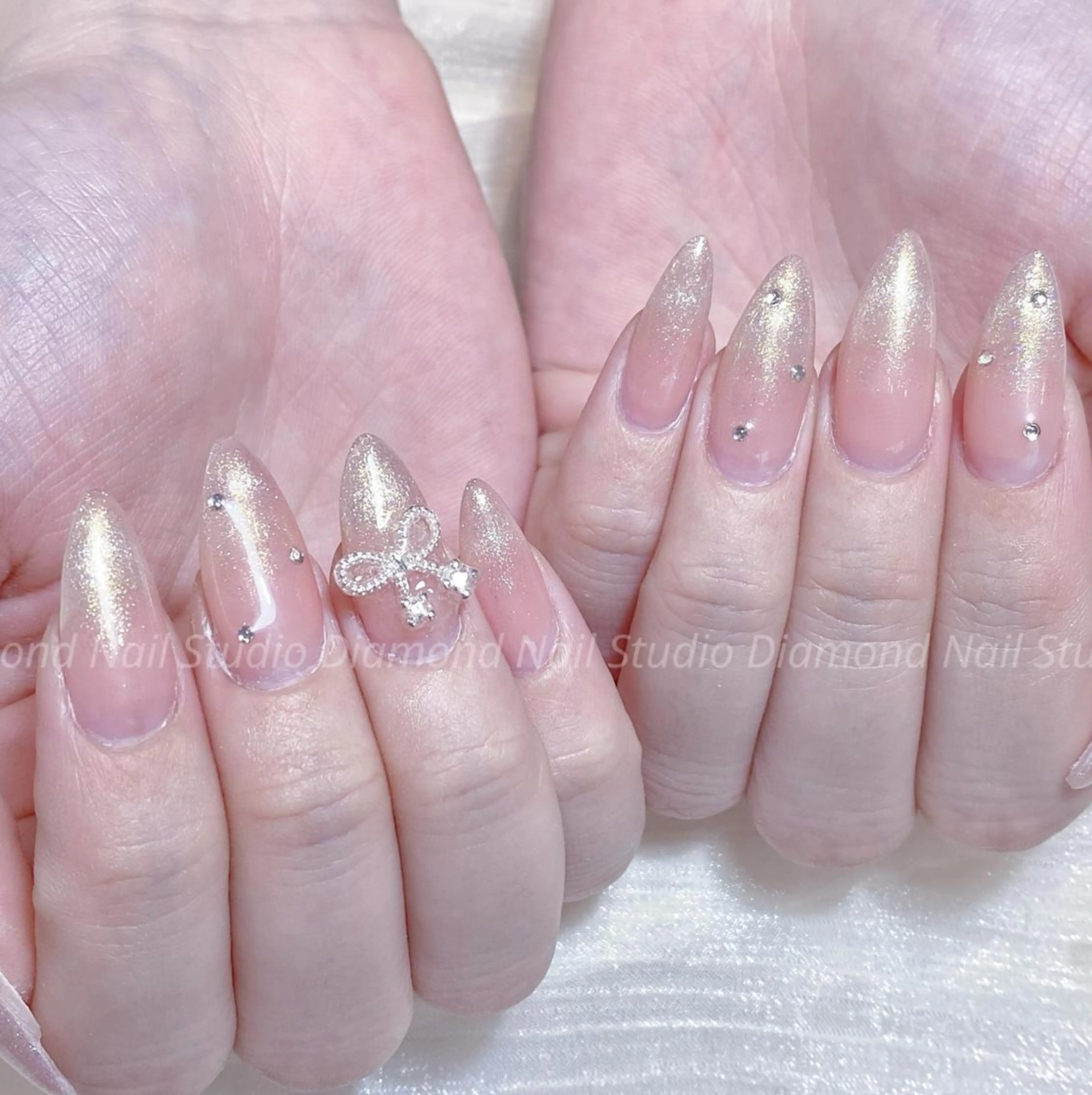ネイル アートネイル オーロラネイル フラッシュネイル ガーリー キラキラネイル DIAMOND NailStudioのネイルデザイン