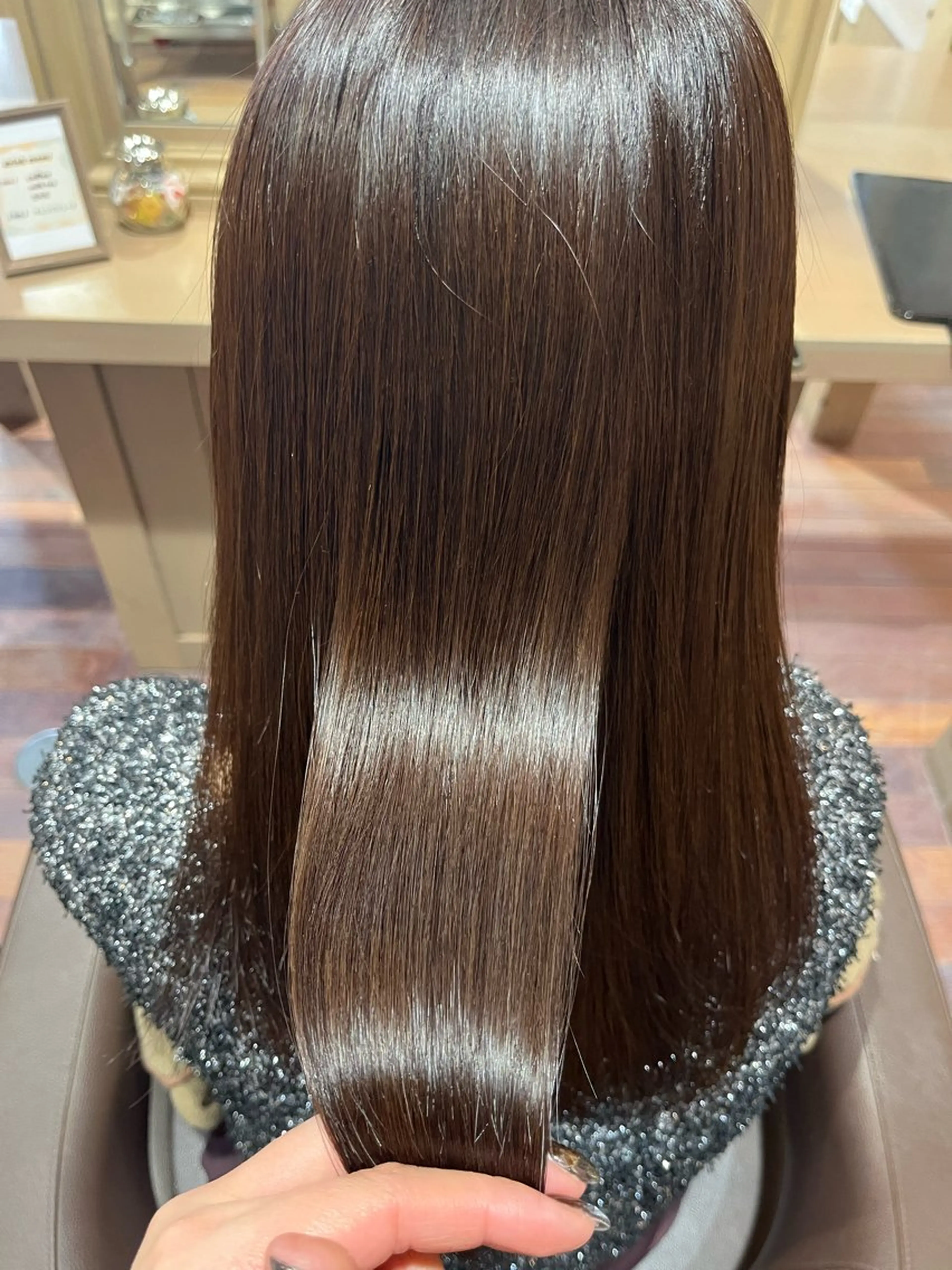 【絹髪】【髪質補整】カット+高濃度水素カラー+シルクトリートメントの写真