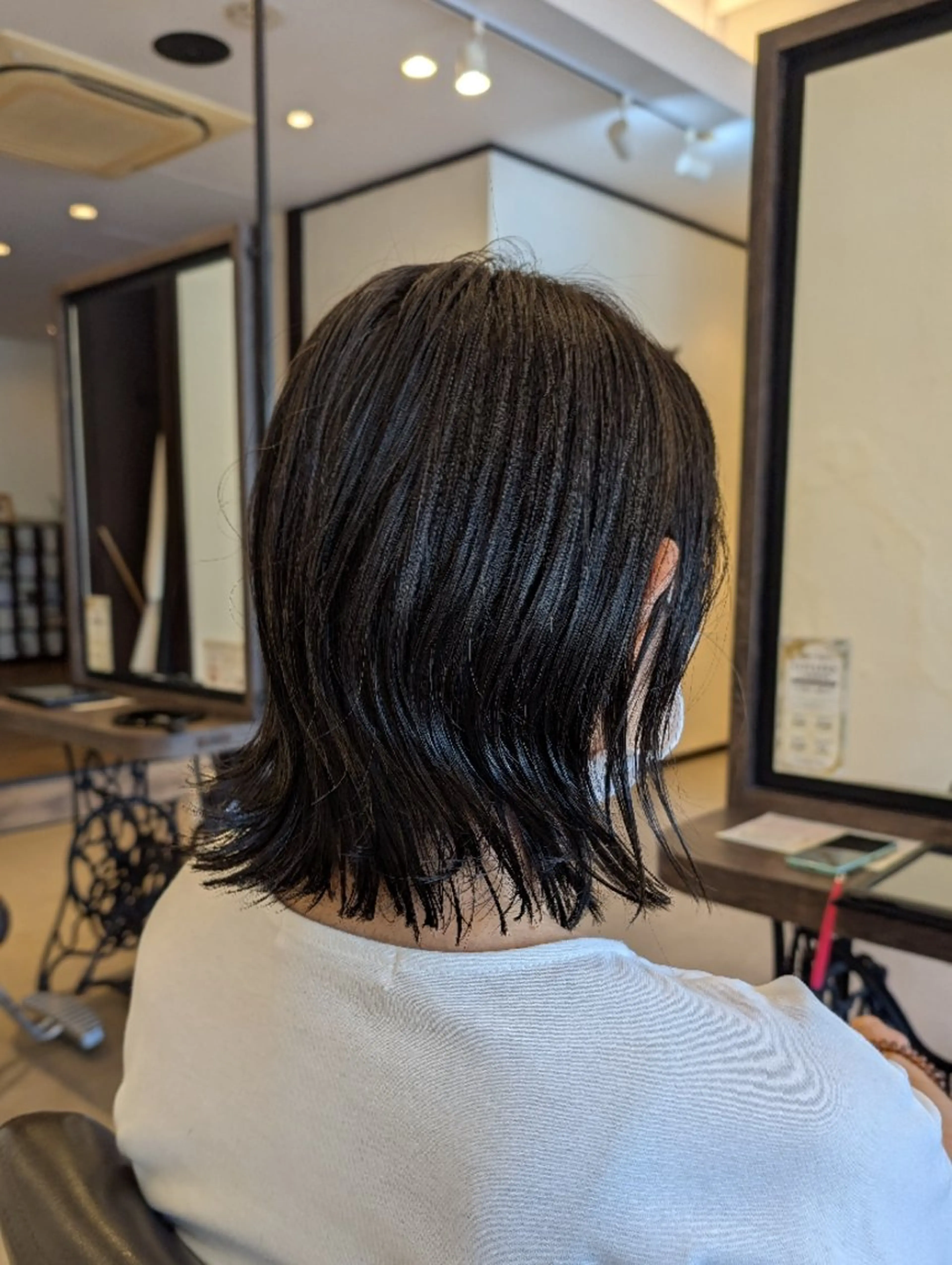 ミディアム 吉田 彩のヘアスタイル