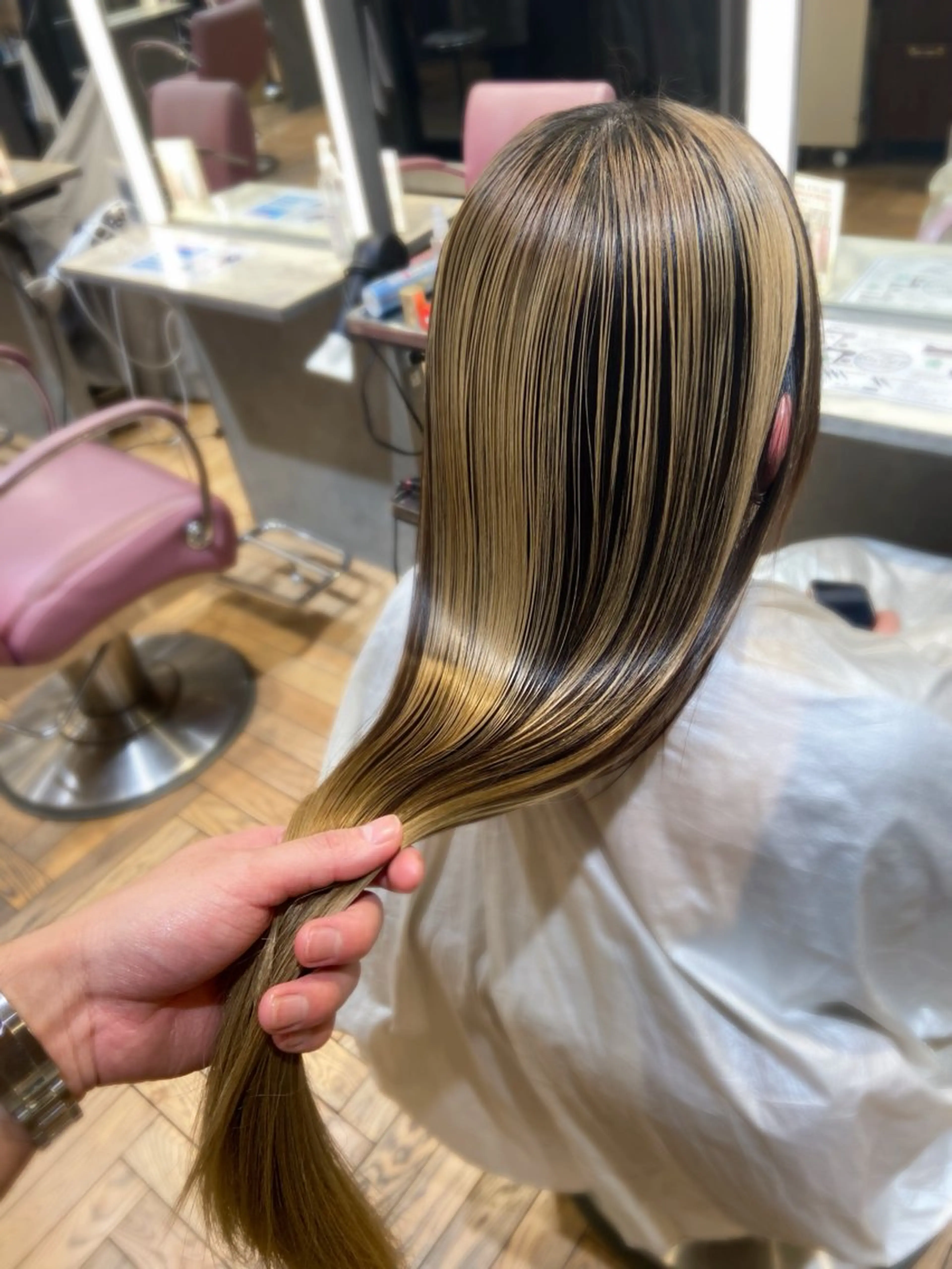 ロング 玉川 京のヘアスタイル