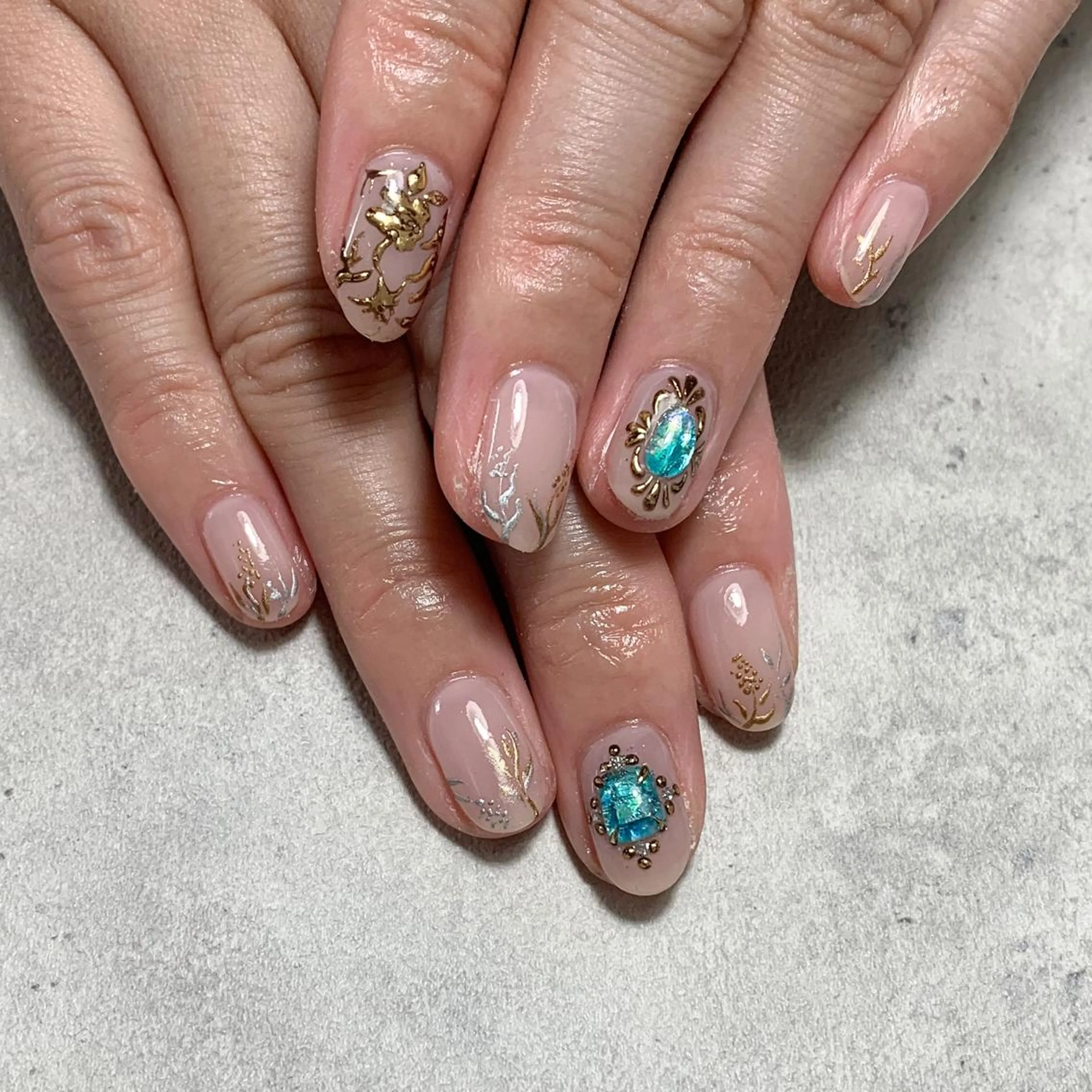 ネイル atelier　FIORITURA所属・FIORITURA aiのネイルデザイン