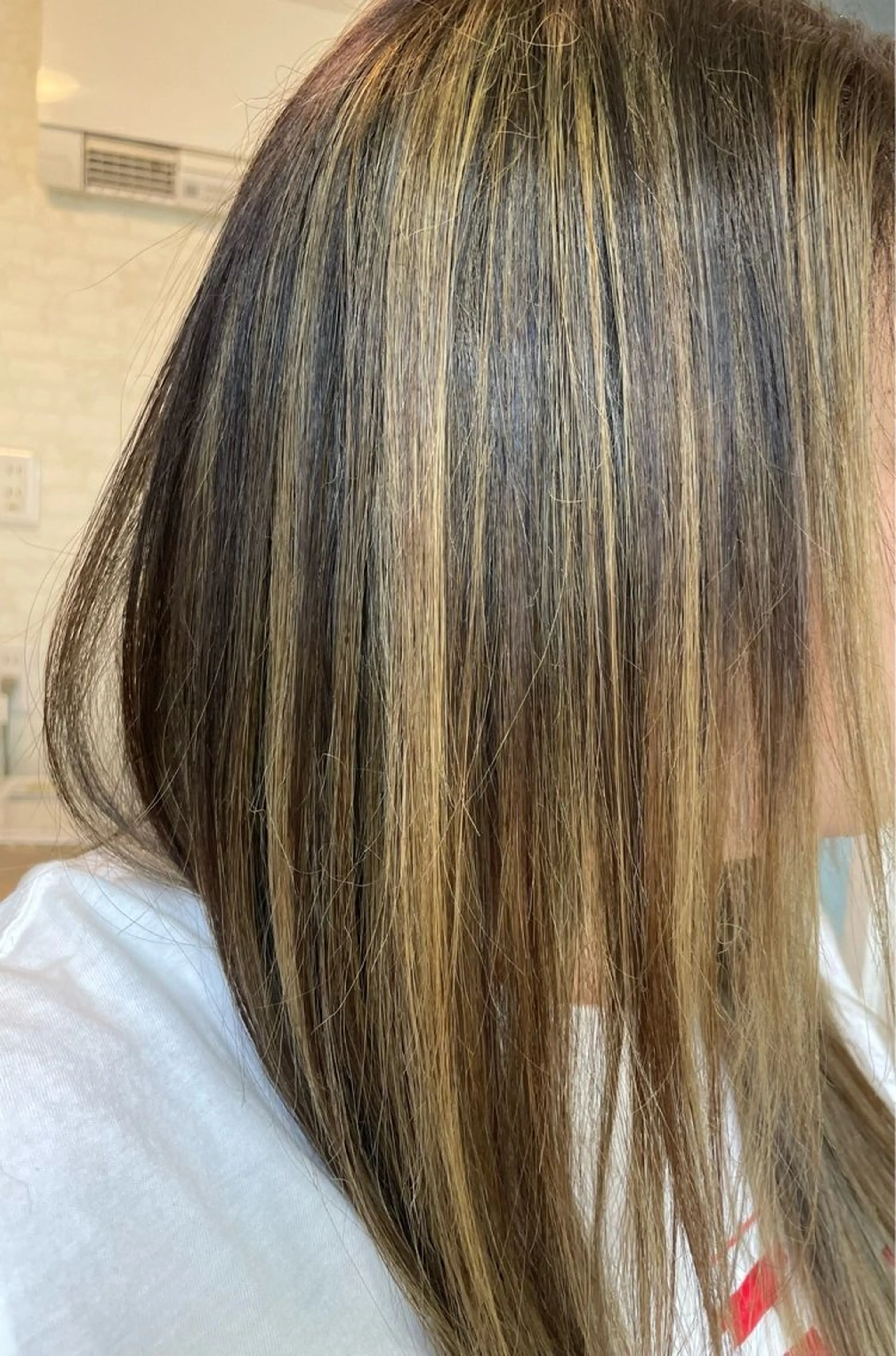 ロング ハイライト カット ヘアカラー イシカワ ユウタのヘアスタイル