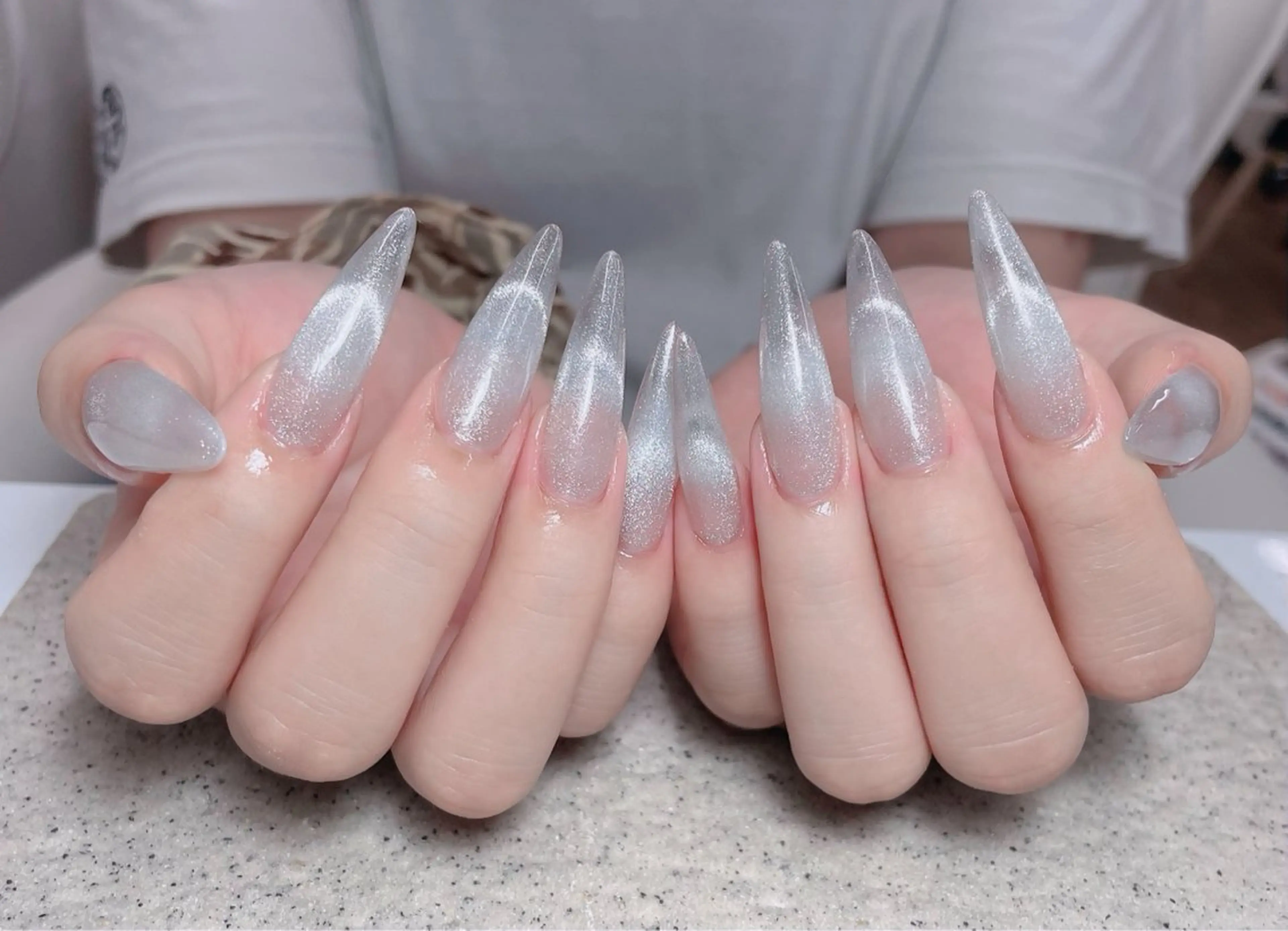 ネイル チークネイル 長さ出し フレンチネイル グラデーション キラキラネイル 中野駅から2分 MEO NAILのネイルデザイン