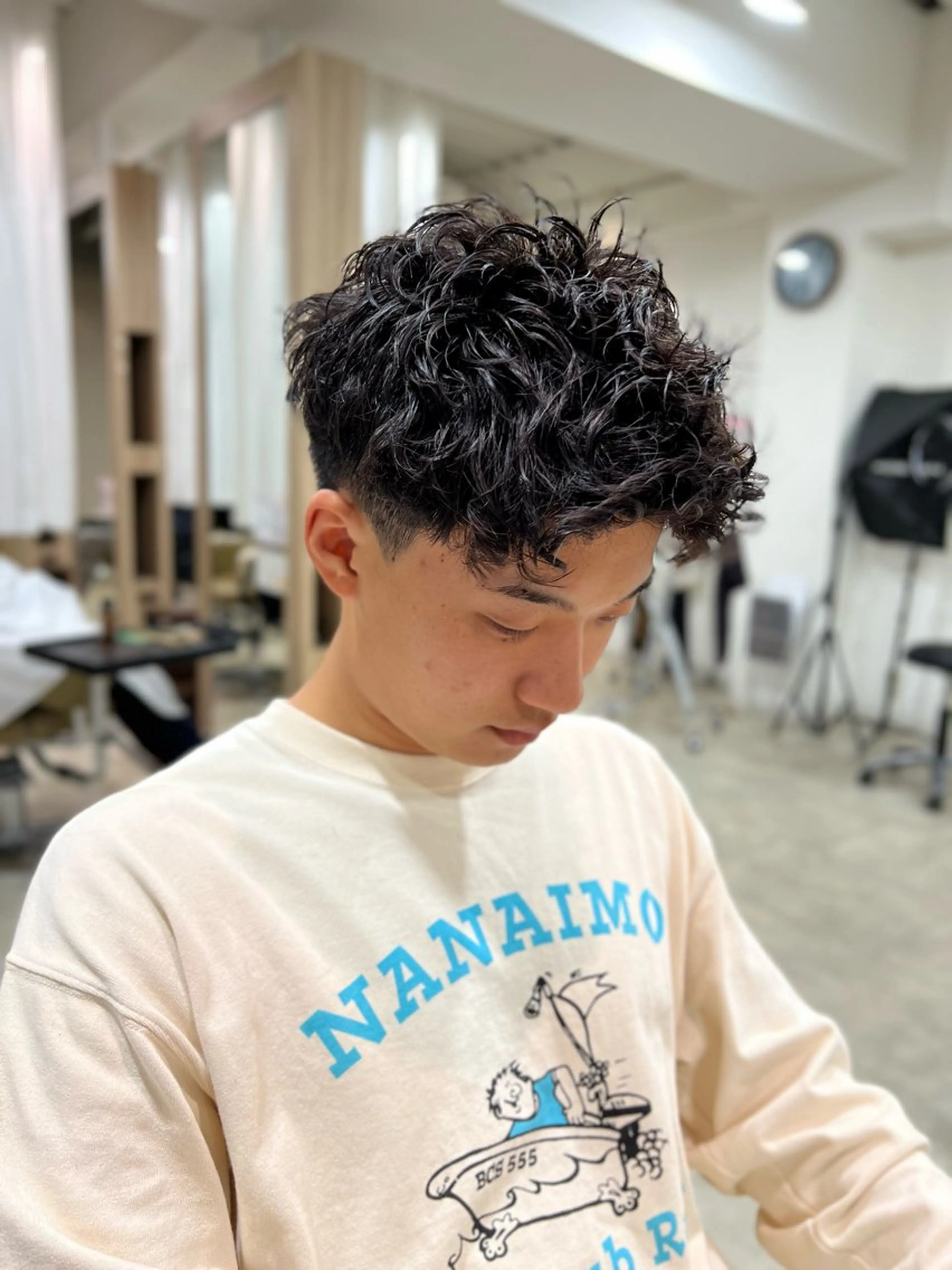 パーマ メンズ メンズパーマ スパイキーショート カット パーマ 心斎橋バレイヤージュ 小林勝貴のヘアスタイル