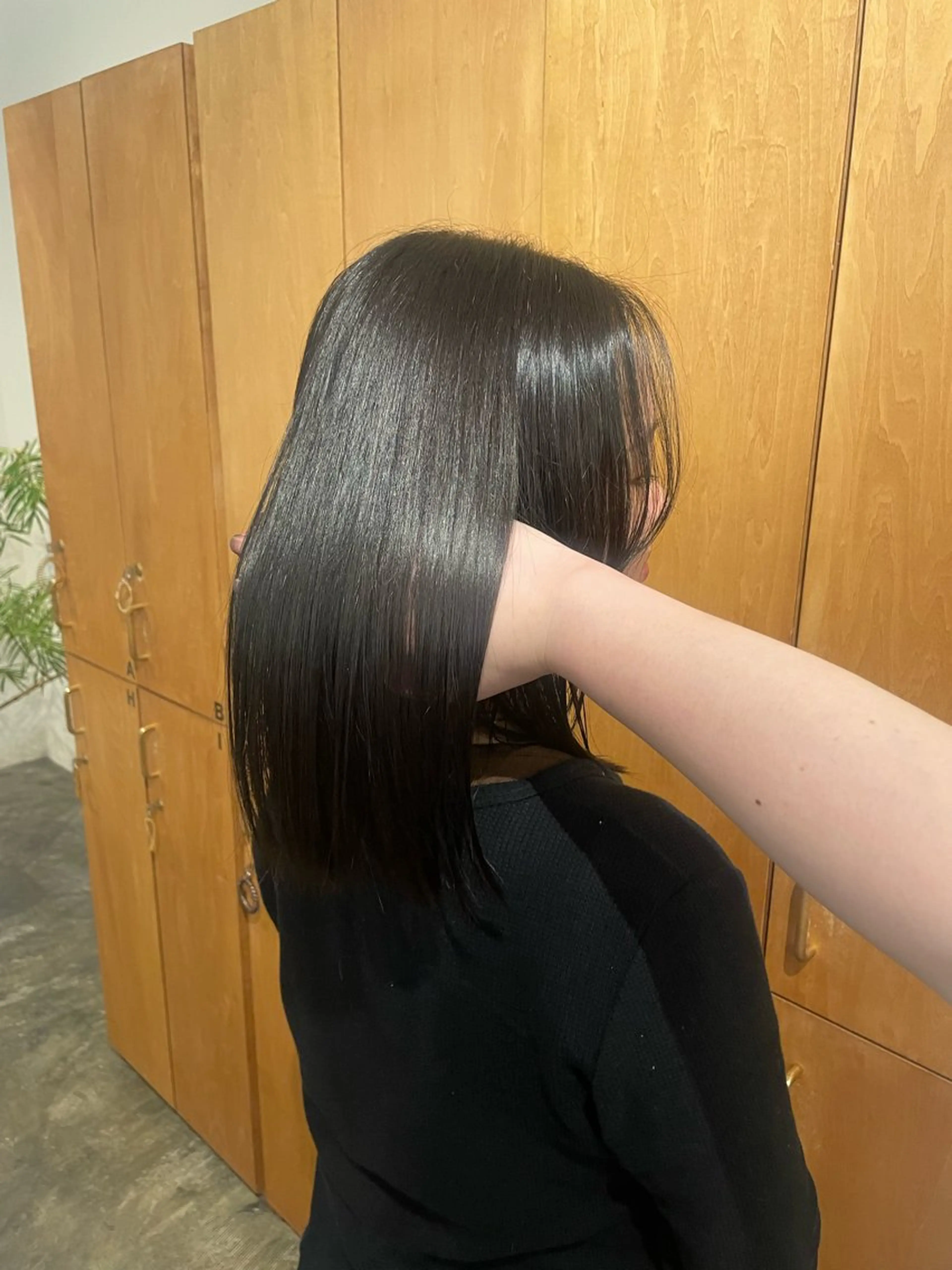 黒染めじゃない暗染め、濃いグレーカラーで輝＜透明感ブラックカラー💎⸝꙳.⋆（学割U24）の写真