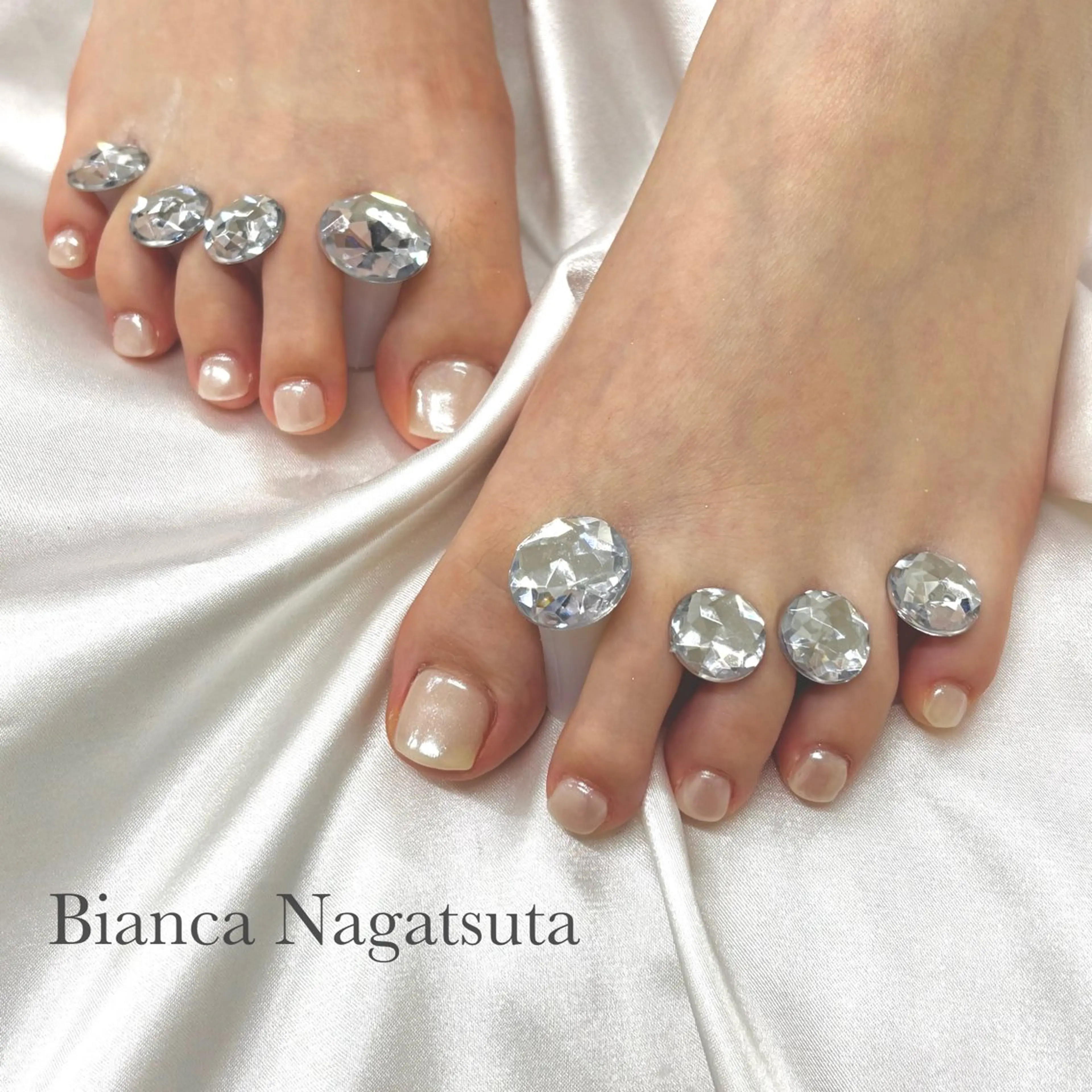 ネイル オーロラネイル フットネイル Bianca 長津田　松原･*°☆のネイルデザイン