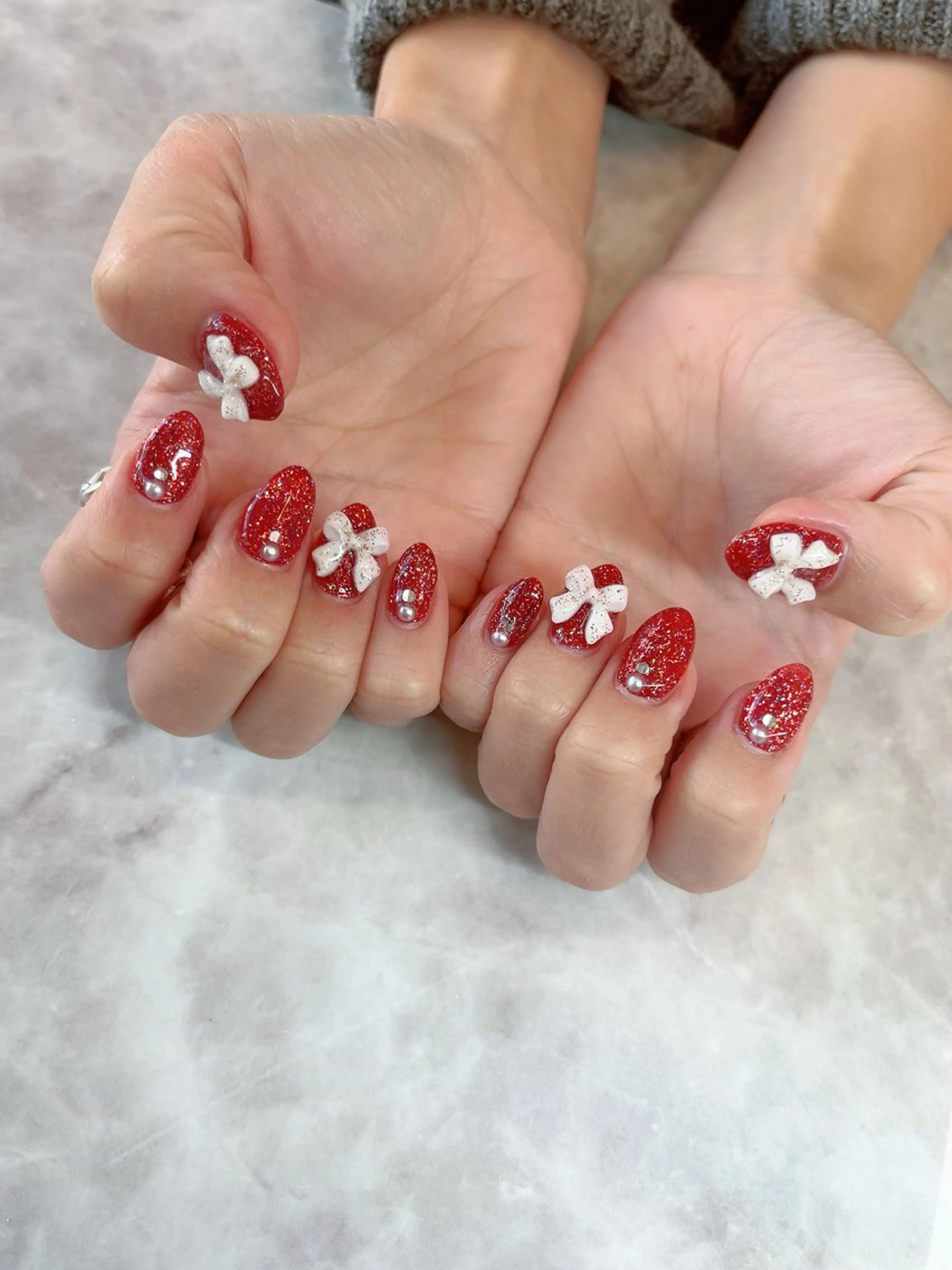 ハンドジェルネイル💅パーツ4本+ストーン6本付き✨¥6490の写真