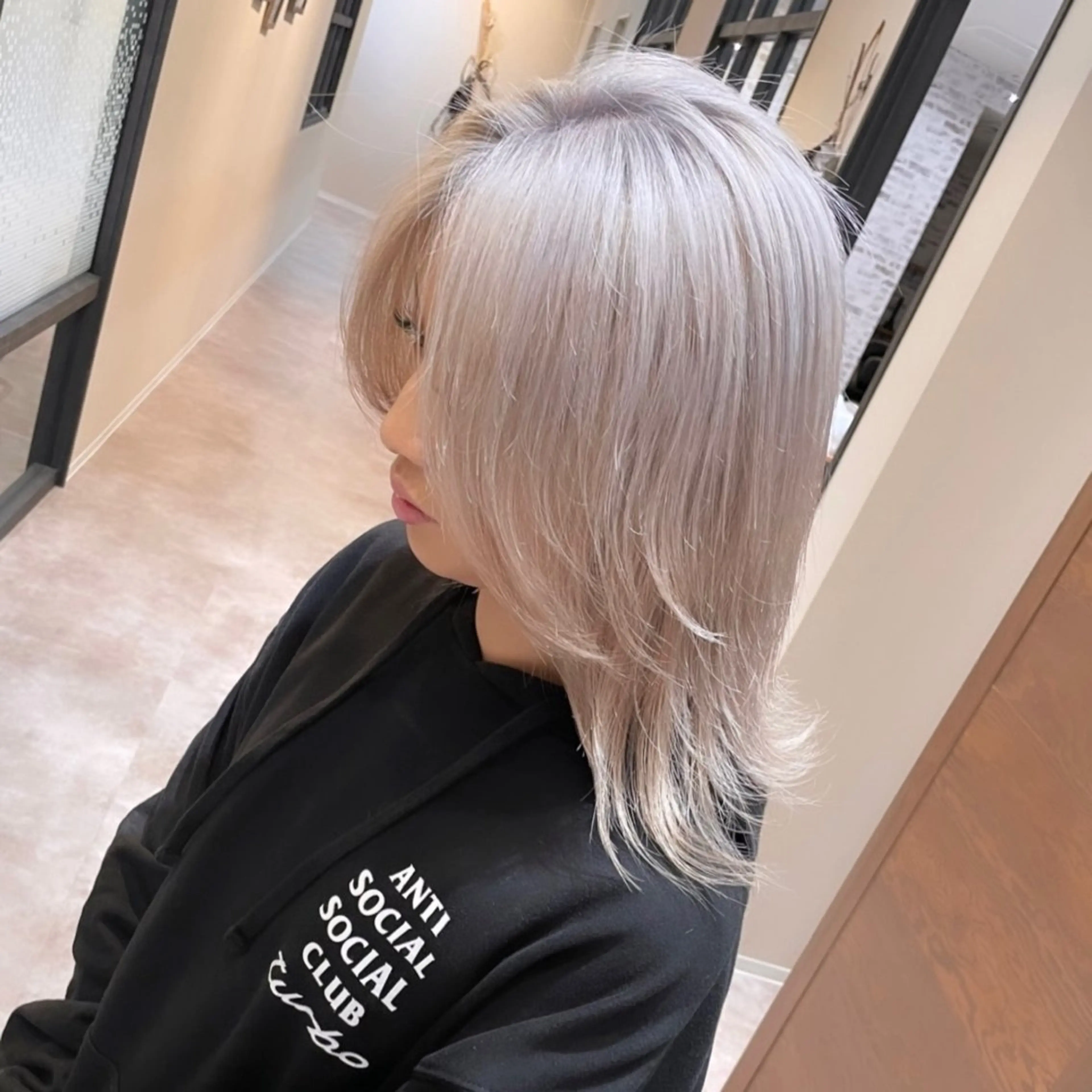 【選べるトリートメント付き‼️】カット＋ブリーチ(ケアブリーチ)＋カラー＋トリートメント💫 【髪質改善/暖色/寒色】の写真