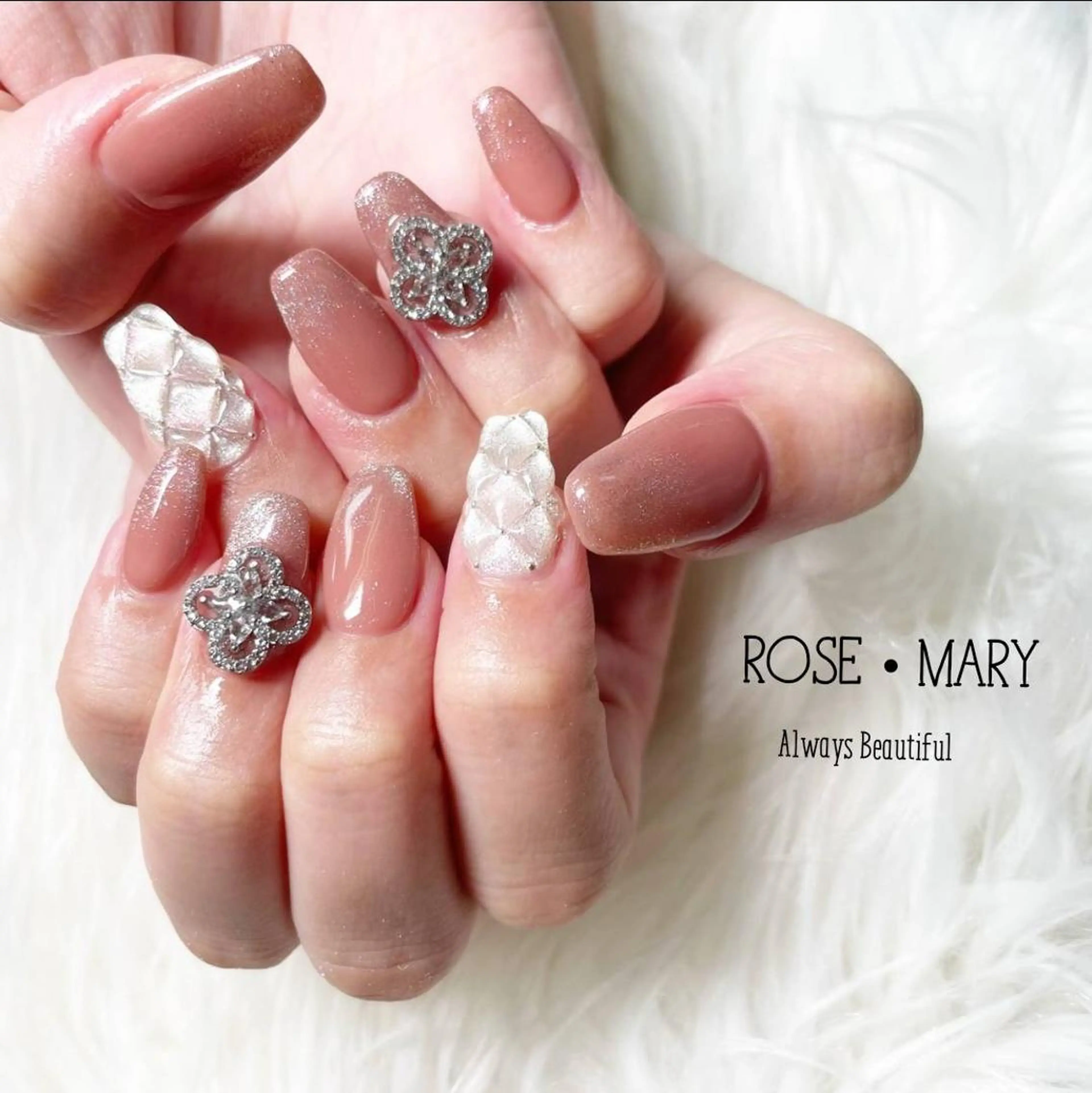 ネイル ハンドネイル ROSE・ MARY 鈴木のネイルデザイン