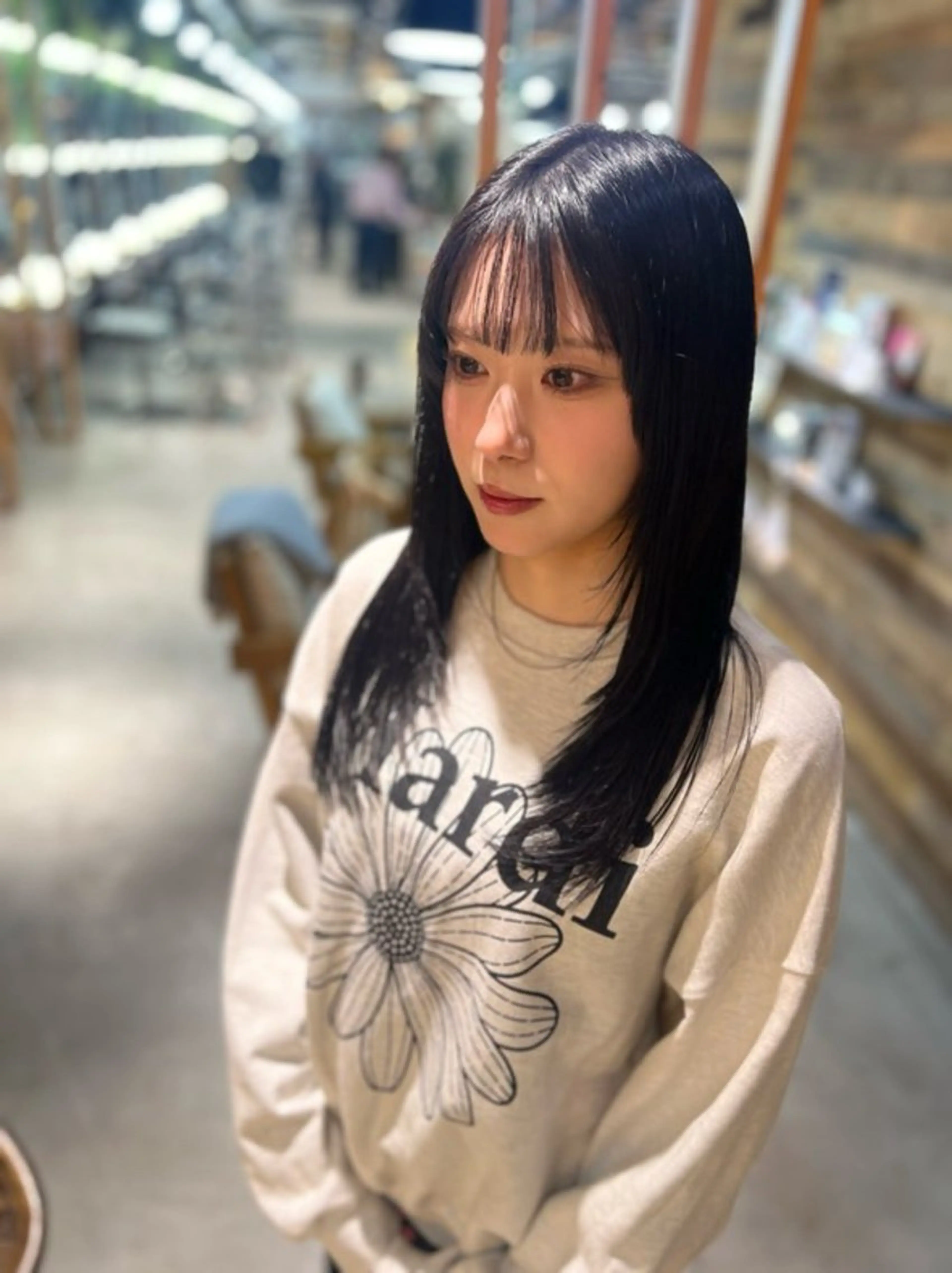 韓国風レイヤーカット🇰🇷＋大人気ブルーブラック🫐＋ダメージケアトリートメント🫧の写真