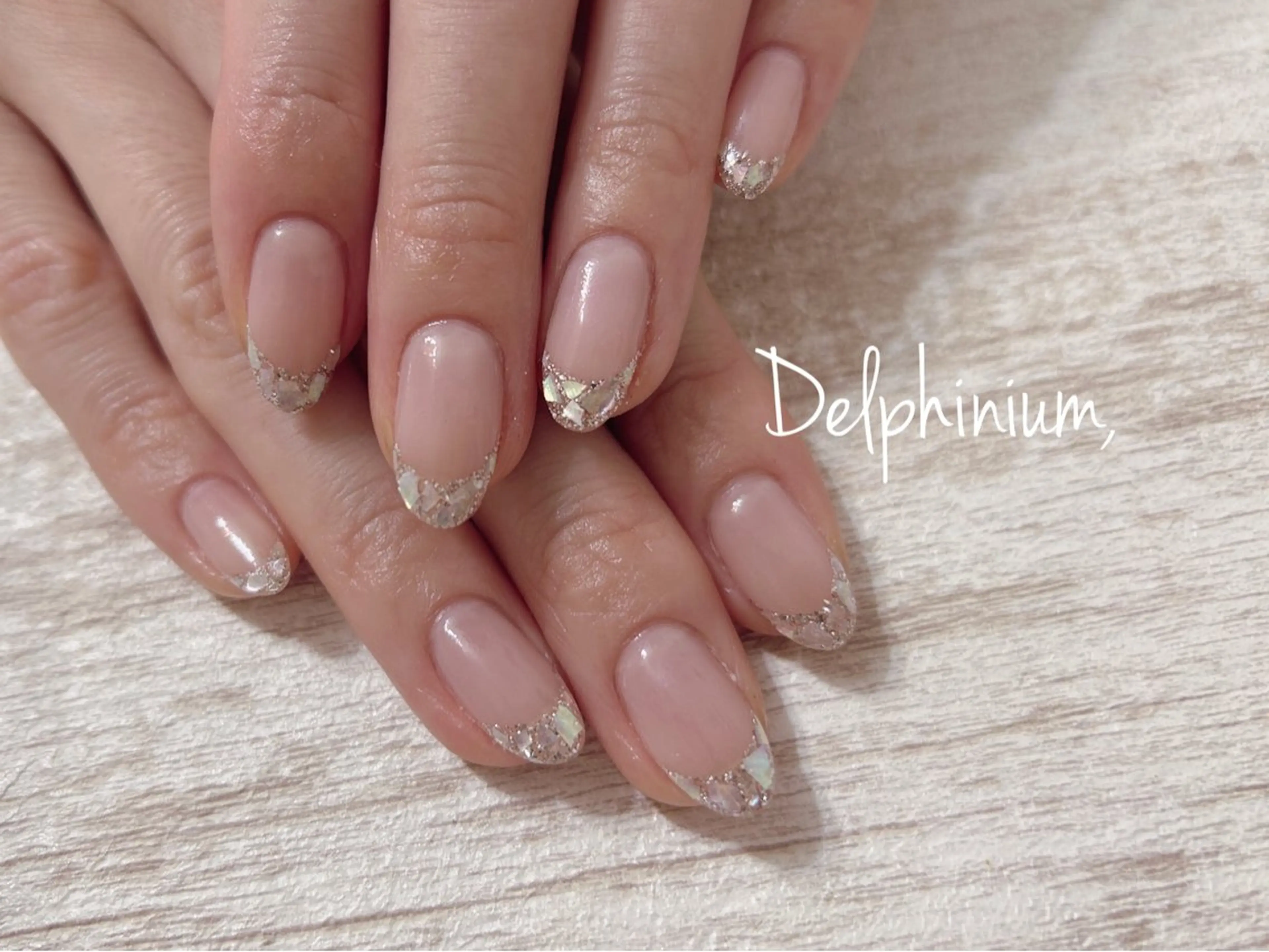 ネイル フレンチネイル 氷ネイル・うるうるネイル キラキラネイル オフィスネイル ピンク ハンドネイル 岡本 友恵のネイルデザイン