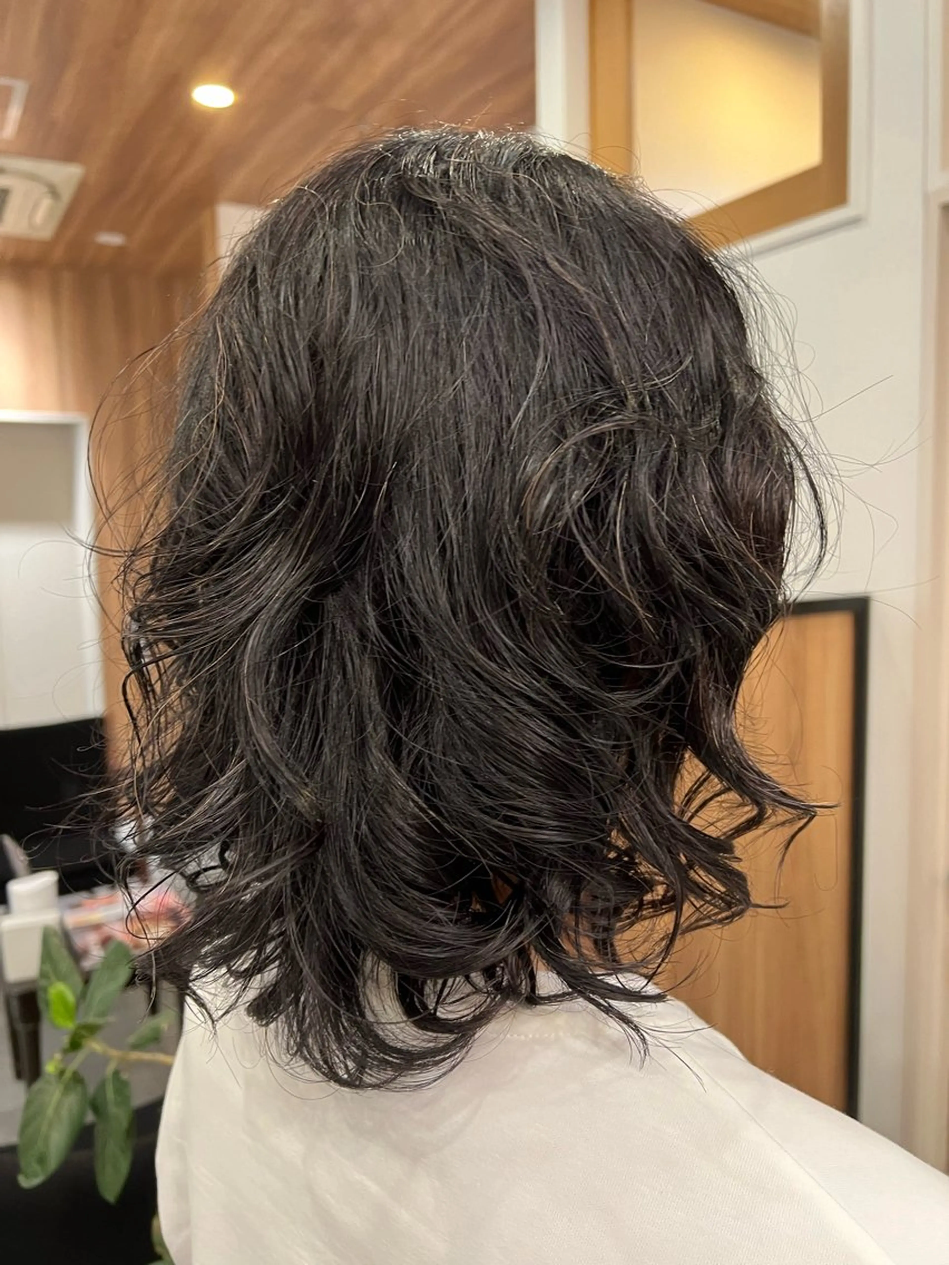 ミディアム 村中 逸紀のヘアスタイル