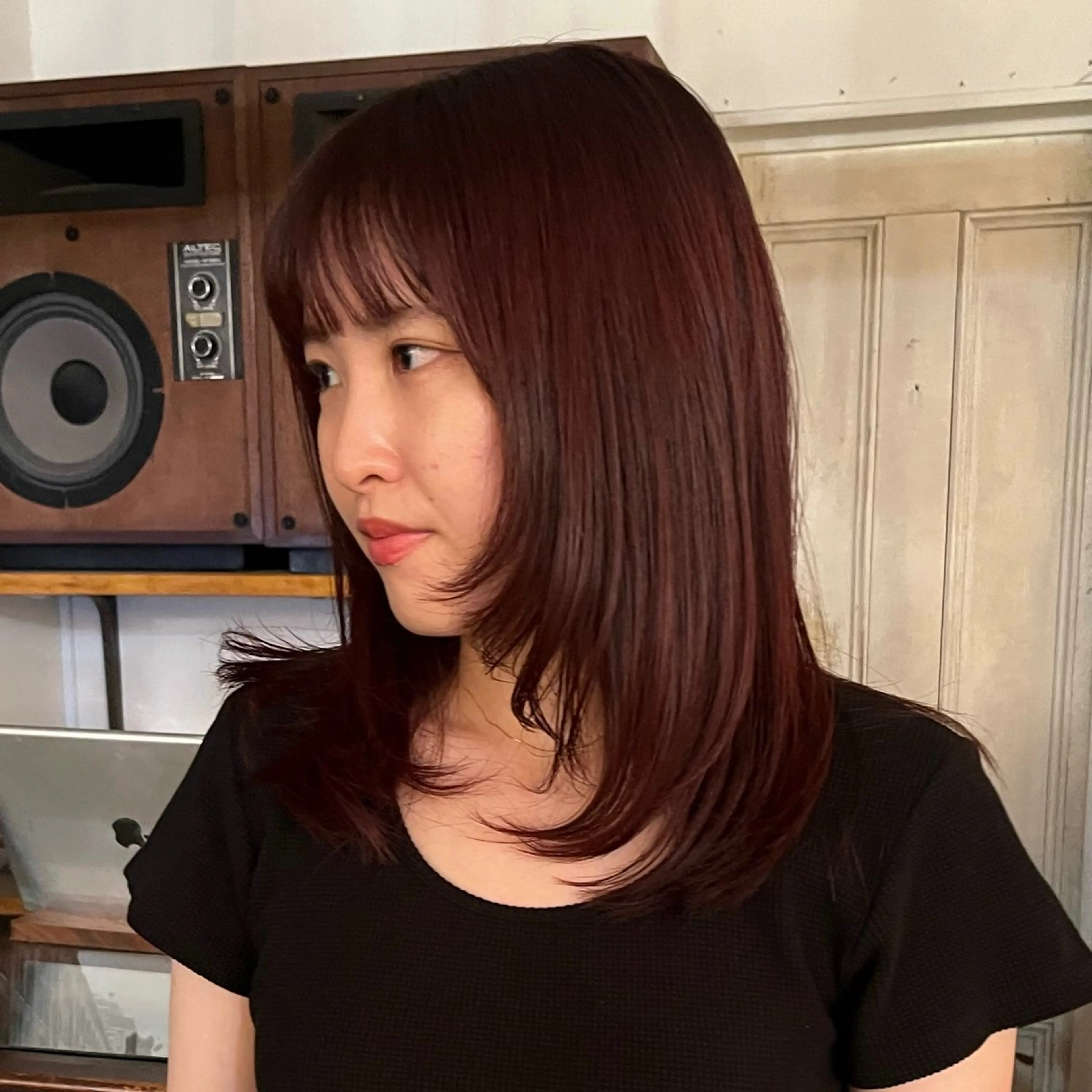 ミディアム カラー レッドカラー カット ヘアカラー レイヤー/ベージュ mikuのヘアスタイル