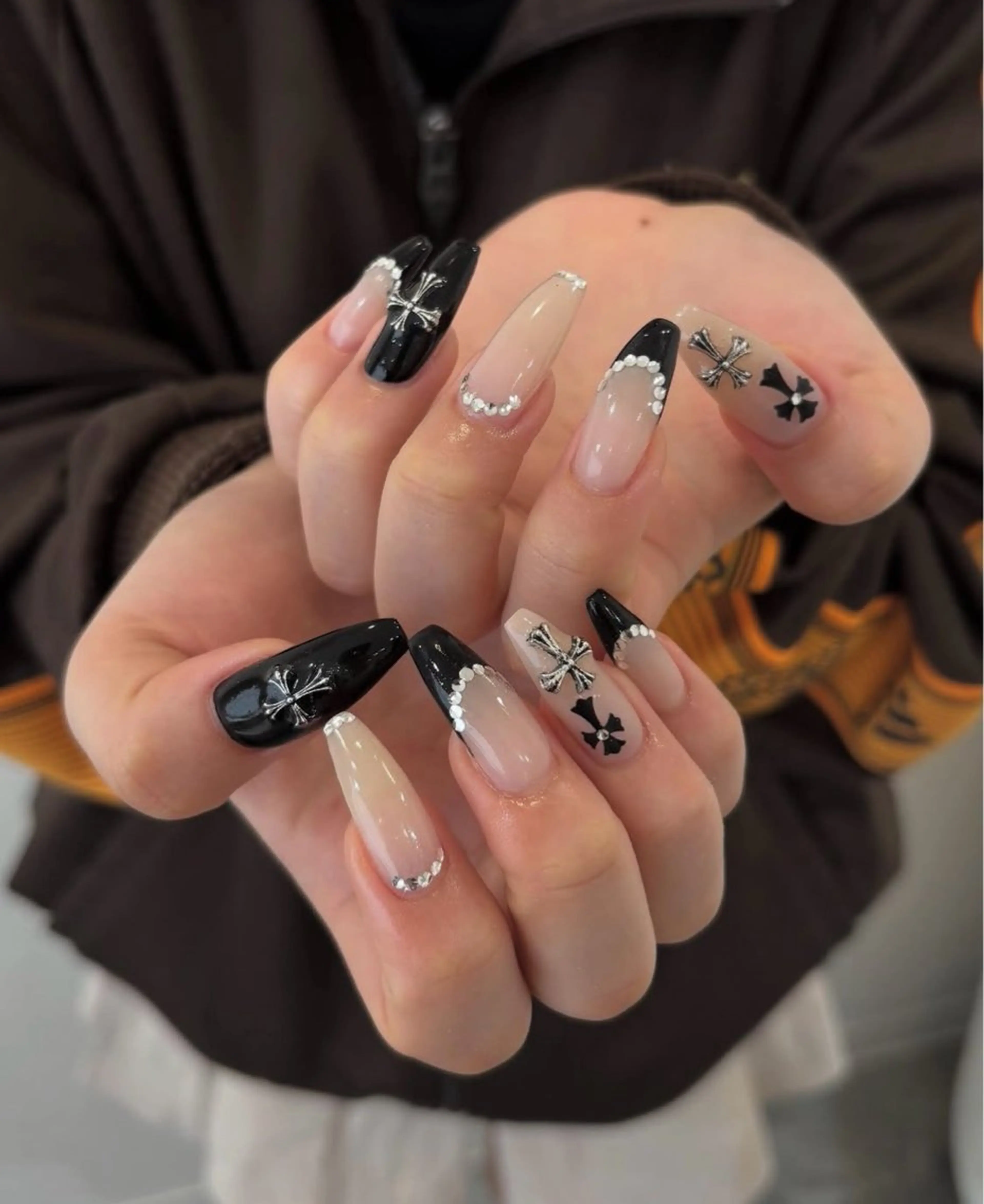 ネイル フレンチネイル グラデーション 韓国ネイル マグネットネイル シンプルネイル ハンドネイル CoMo Nail Studio所属・CoMo Nailのネイルデザイン