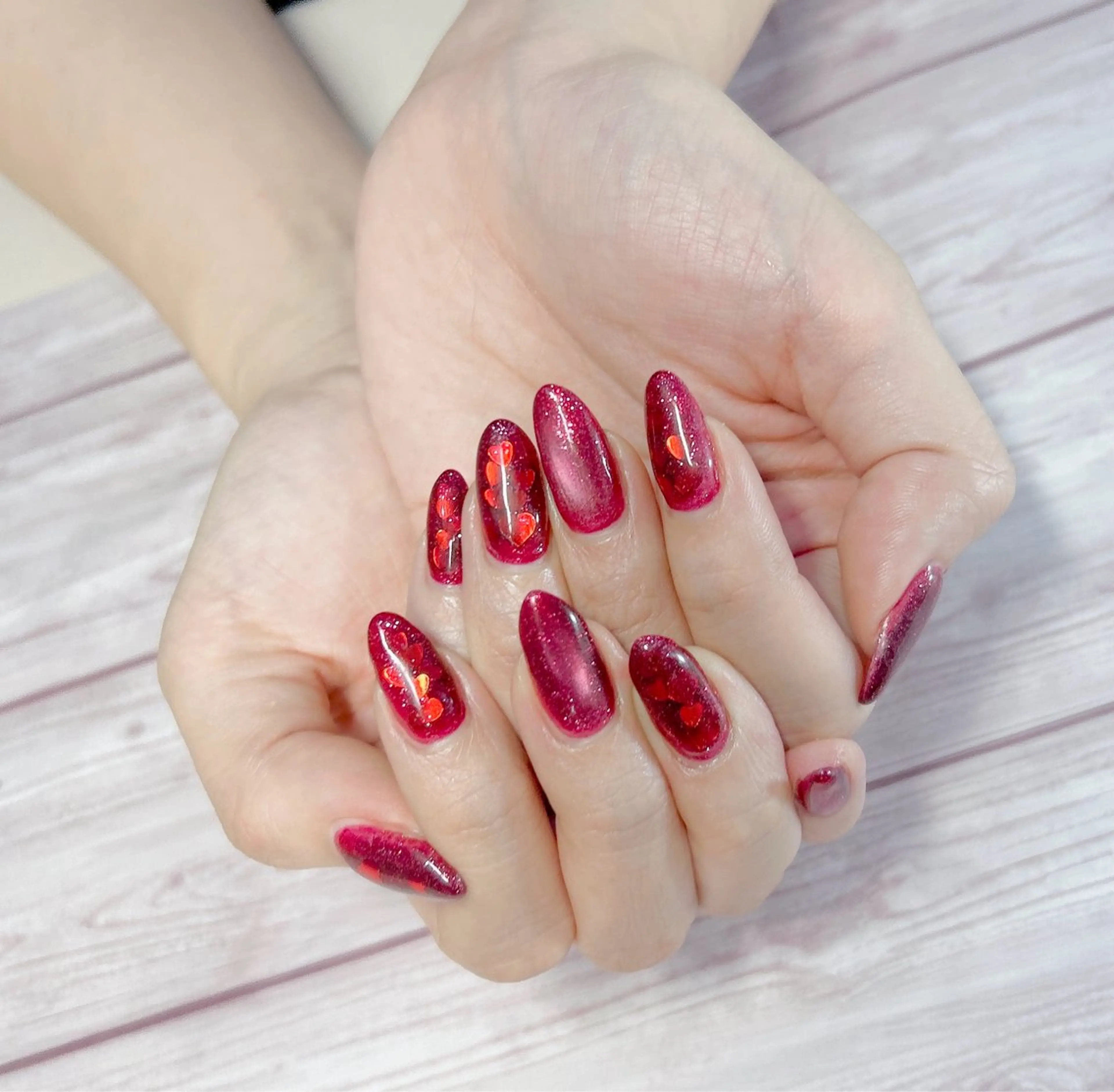 ネイル ハート マグネットネイル MYu Beauty Salon YURIのネイルデザイン