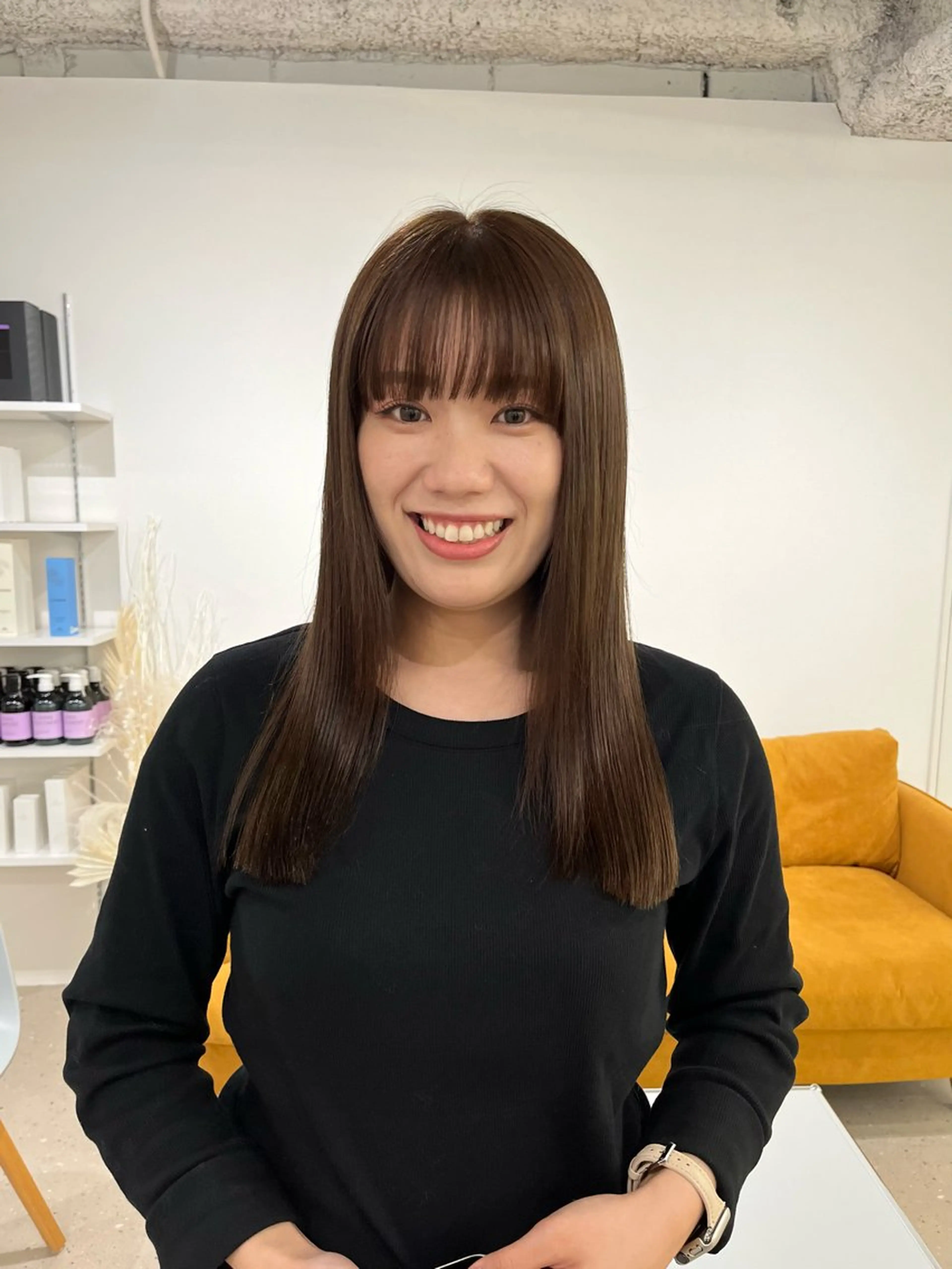 ロング カラー 阪本 桃のヘアスタイル