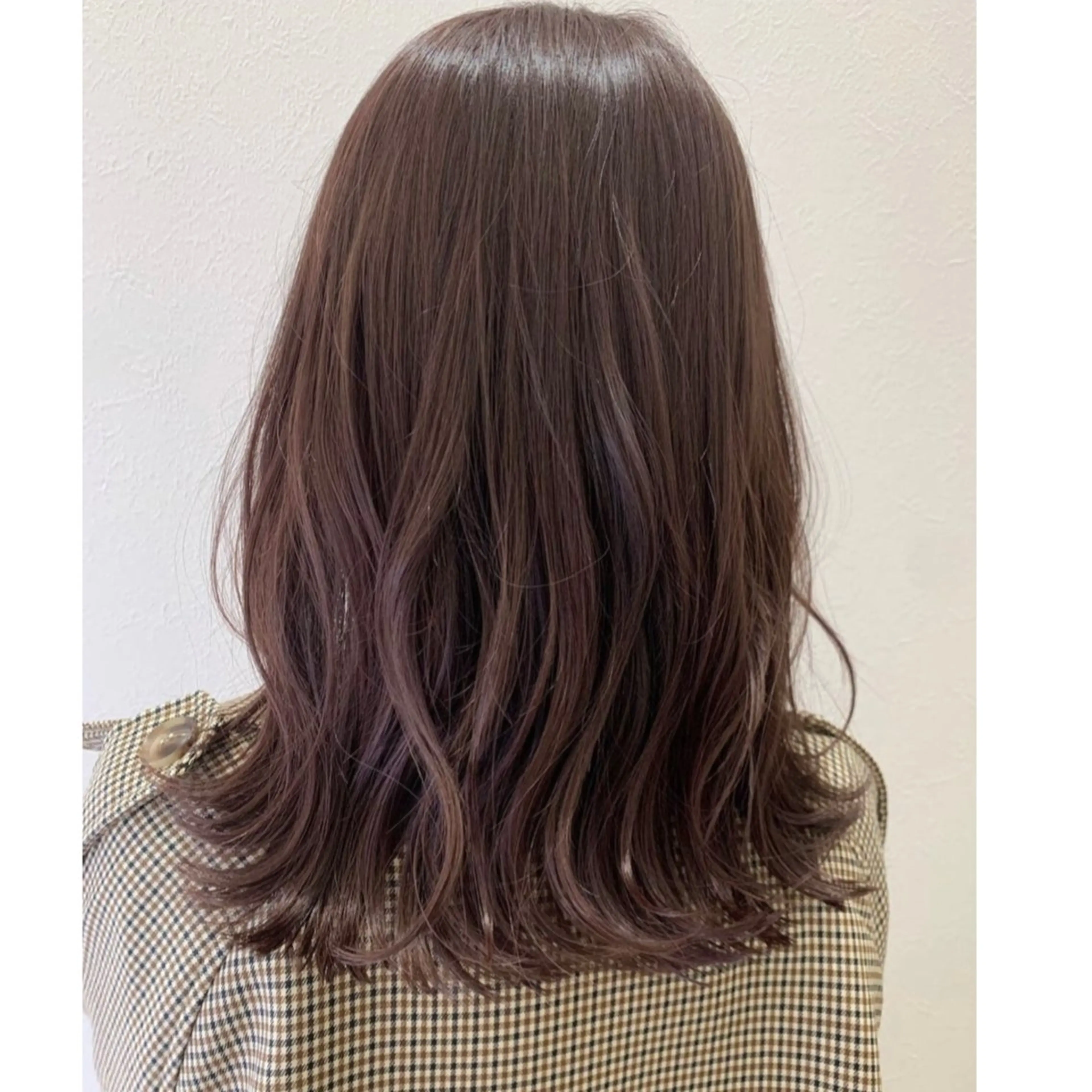 セミロング 六本松航空所属・金原 愛珠のヘアスタイル